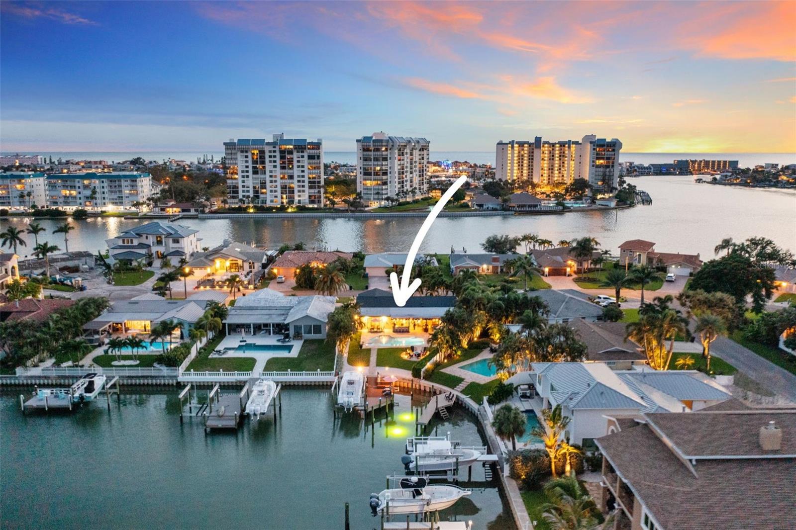 St. Petersburg, Florida, 33707, United States, 3 Bedrooms Bedrooms, ,2 BathroomsBathrooms,Residential,For Sale,1978831