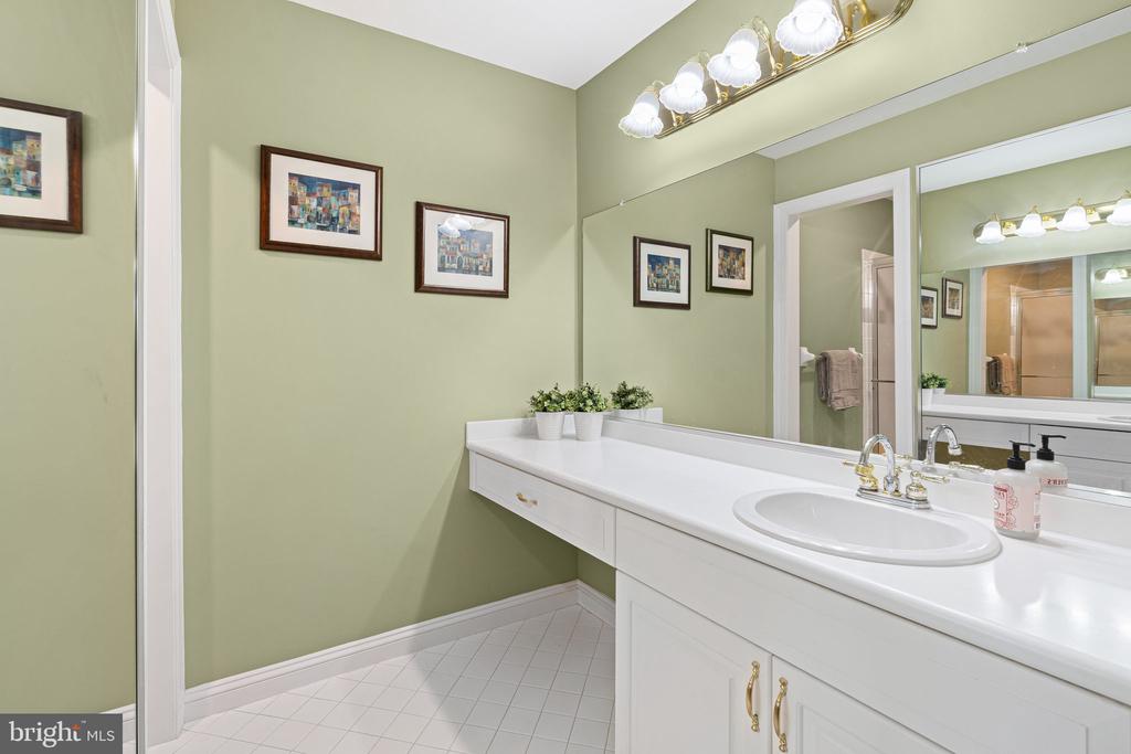 Newtown, Pennsylvania, 18940, United States, 4 Bedrooms Bedrooms, ,4 BathroomsBathrooms,Residential,For Sale,1941043