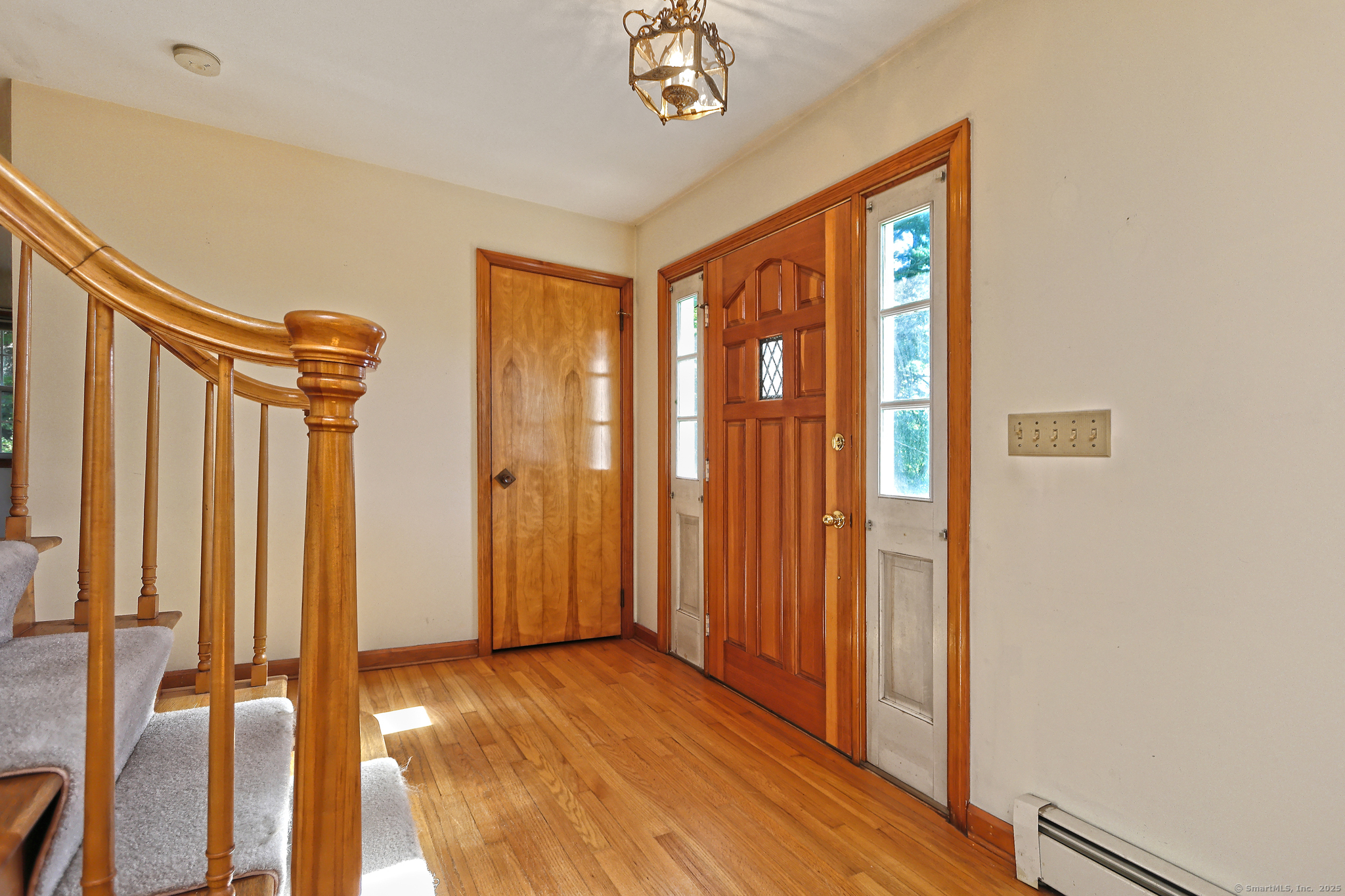 Hamden, Connecticut, 06518, United States, 4 Bedrooms Bedrooms, ,2 BathroomsBathrooms,Residential,For Sale,1940794