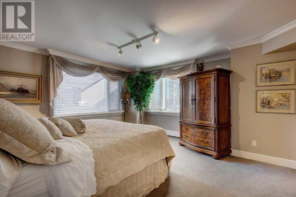 CALGARY, Alberta, T2P 3R8, CA, 2 Bedrooms Bedrooms, ,2 BathroomsBathrooms,Residential,For Sale,1908655