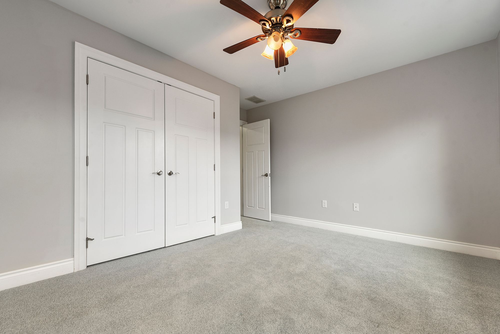  154 Sweetbriar Village Trail - 物件實景