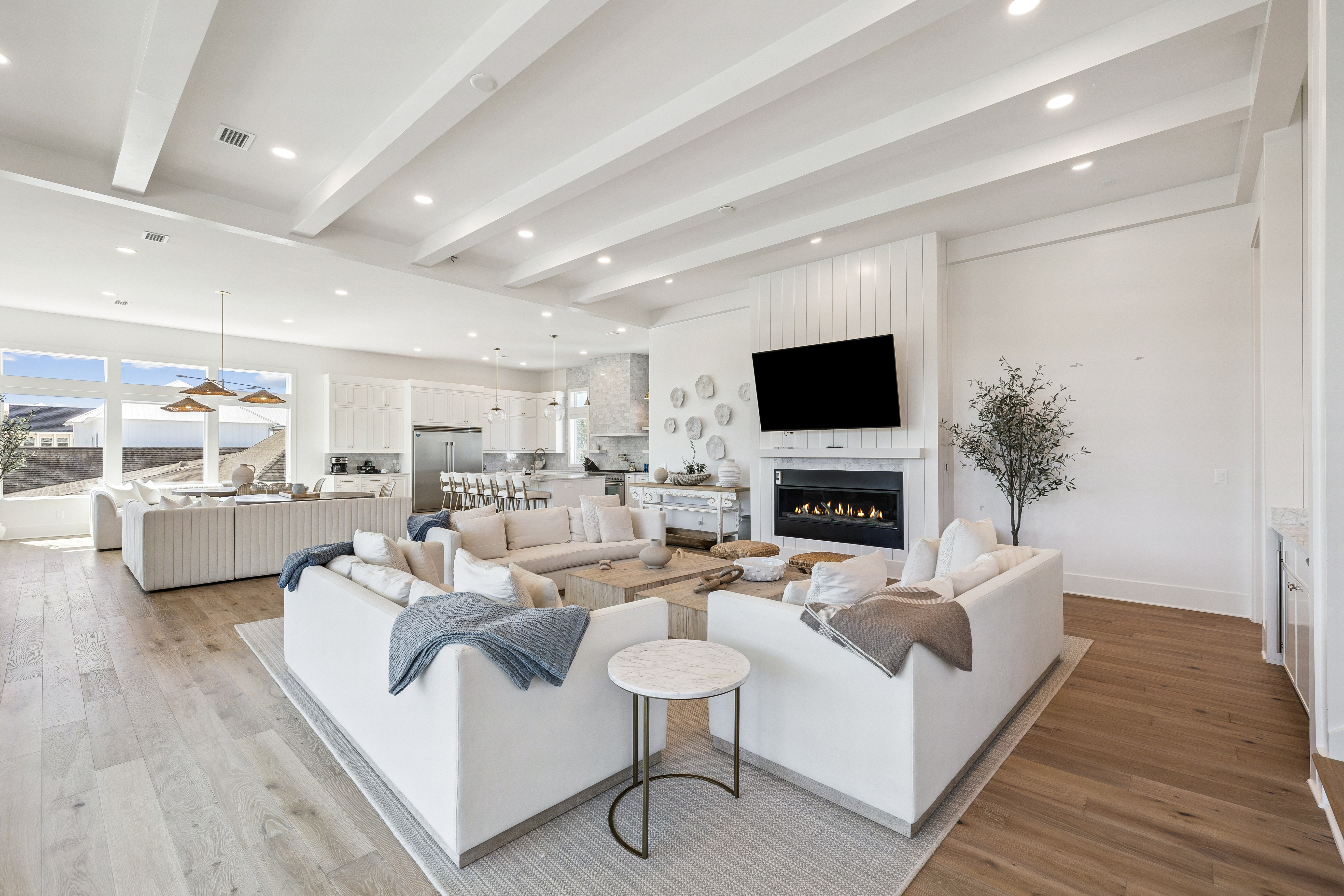  Contemporary Coastal Retreat With Deeded Beach Access - 物件實景