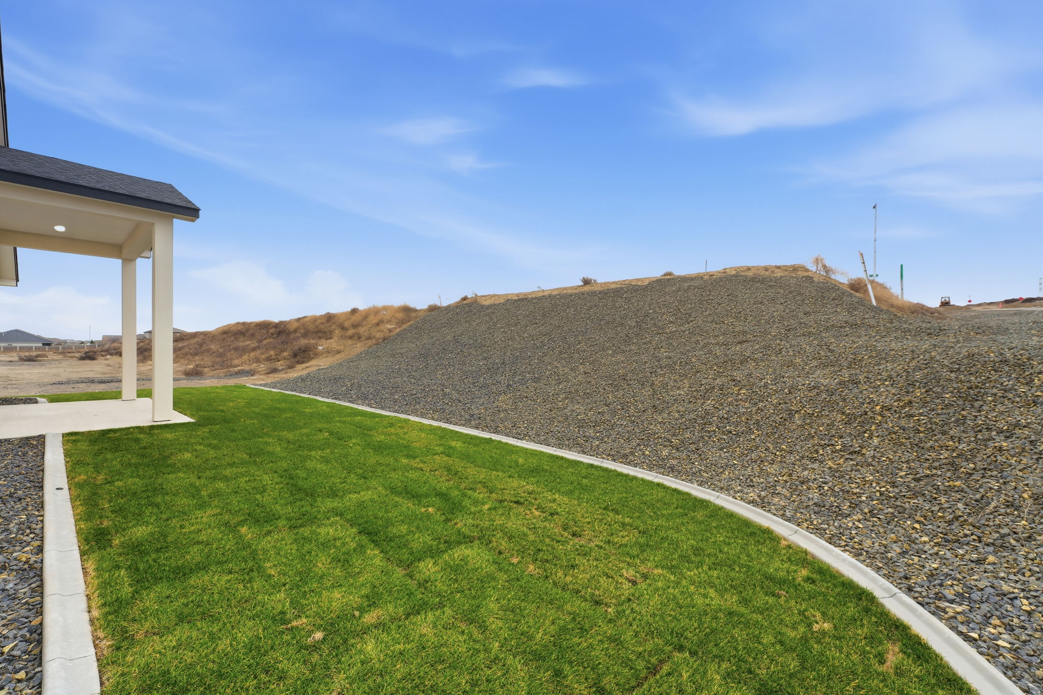  Open and Light Filled Floorplan - 物件實景
