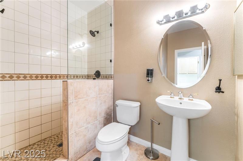 Las Vegas, Nevada, 89110, United States, 6 Bedrooms Bedrooms, ,3 BathroomsBathrooms,Residential,For Sale,1987091