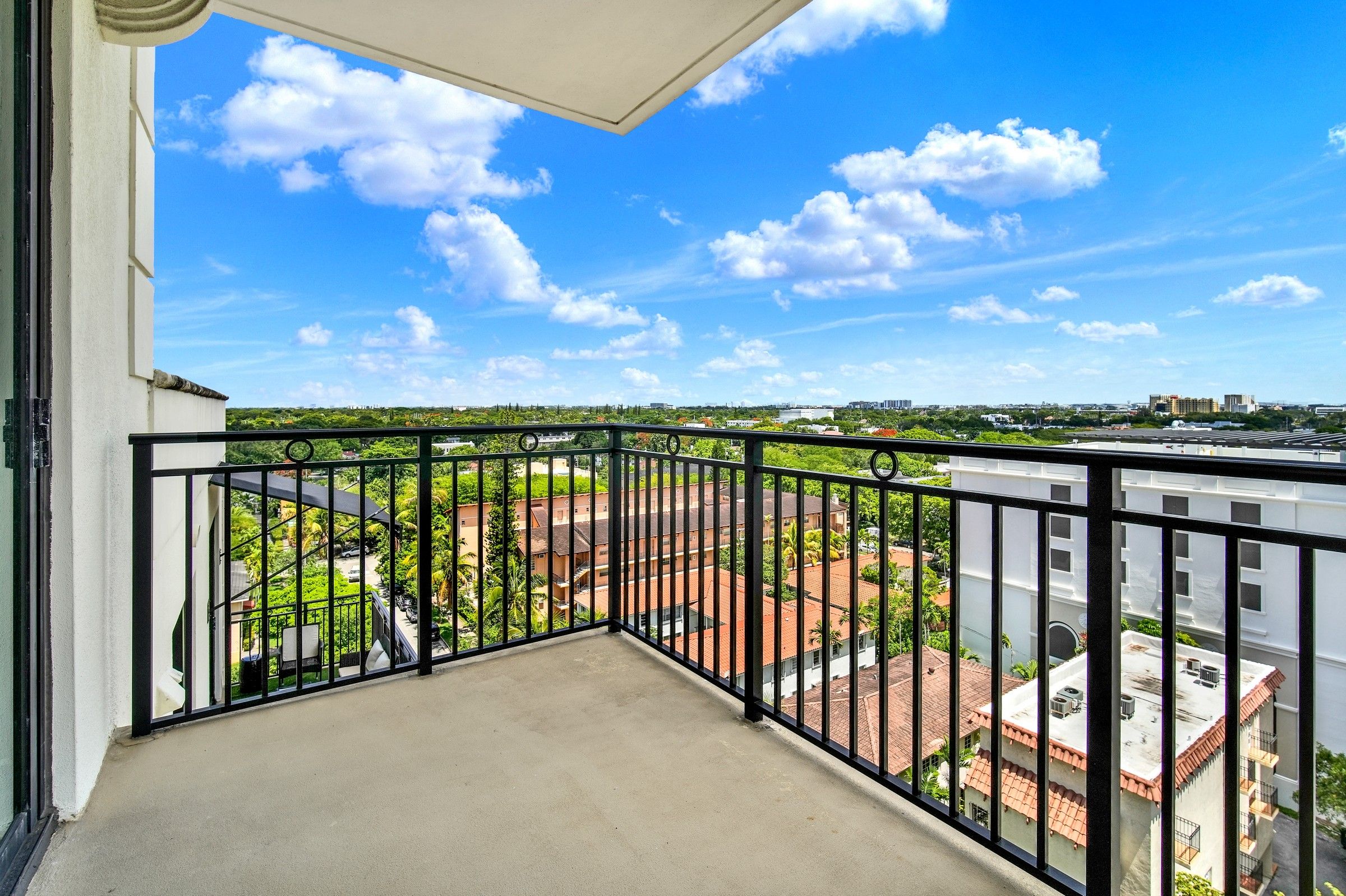  1300 Ponce De Leon Blvd, Coral Gables, FL, 33134 - 物件實景