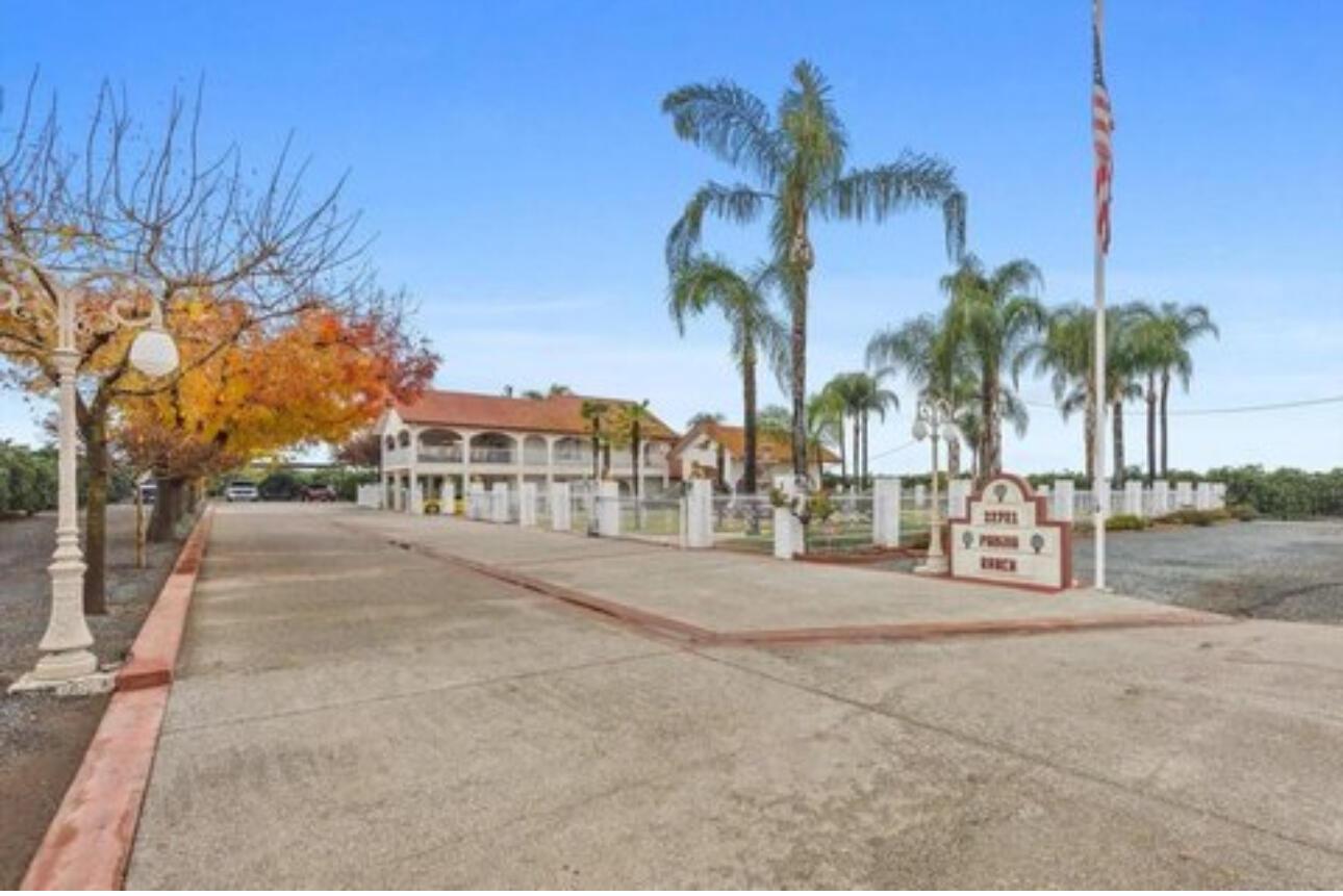 Terra Bella, California, 93270, United States, 4 Bedrooms Bedrooms, ,4 BathroomsBathrooms,Residential,For Sale,1976199