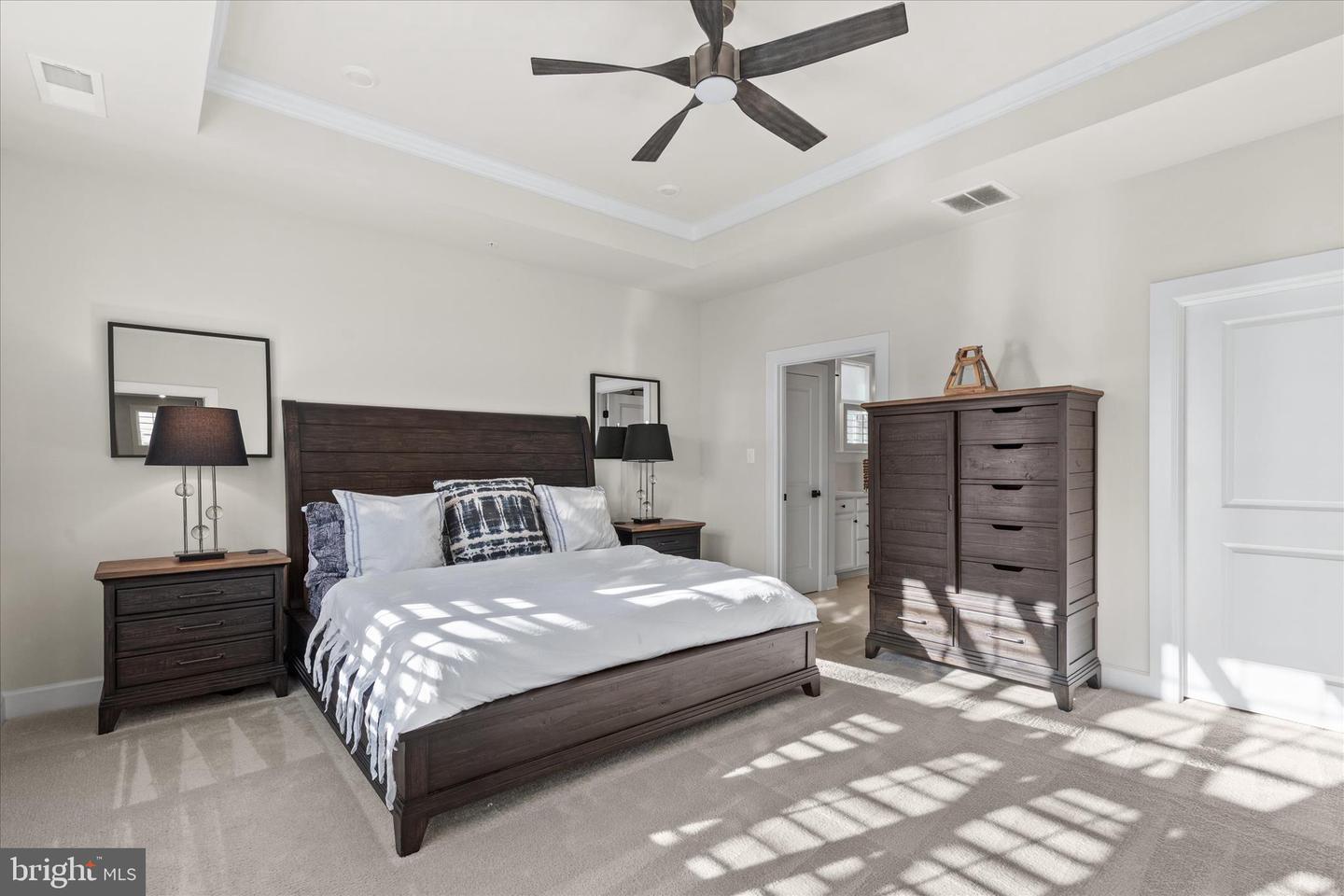 Berlin, Maryland, 21811, United States, 5 Bedrooms Bedrooms, ,4 BathroomsBathrooms,Residential,For Sale,1989737