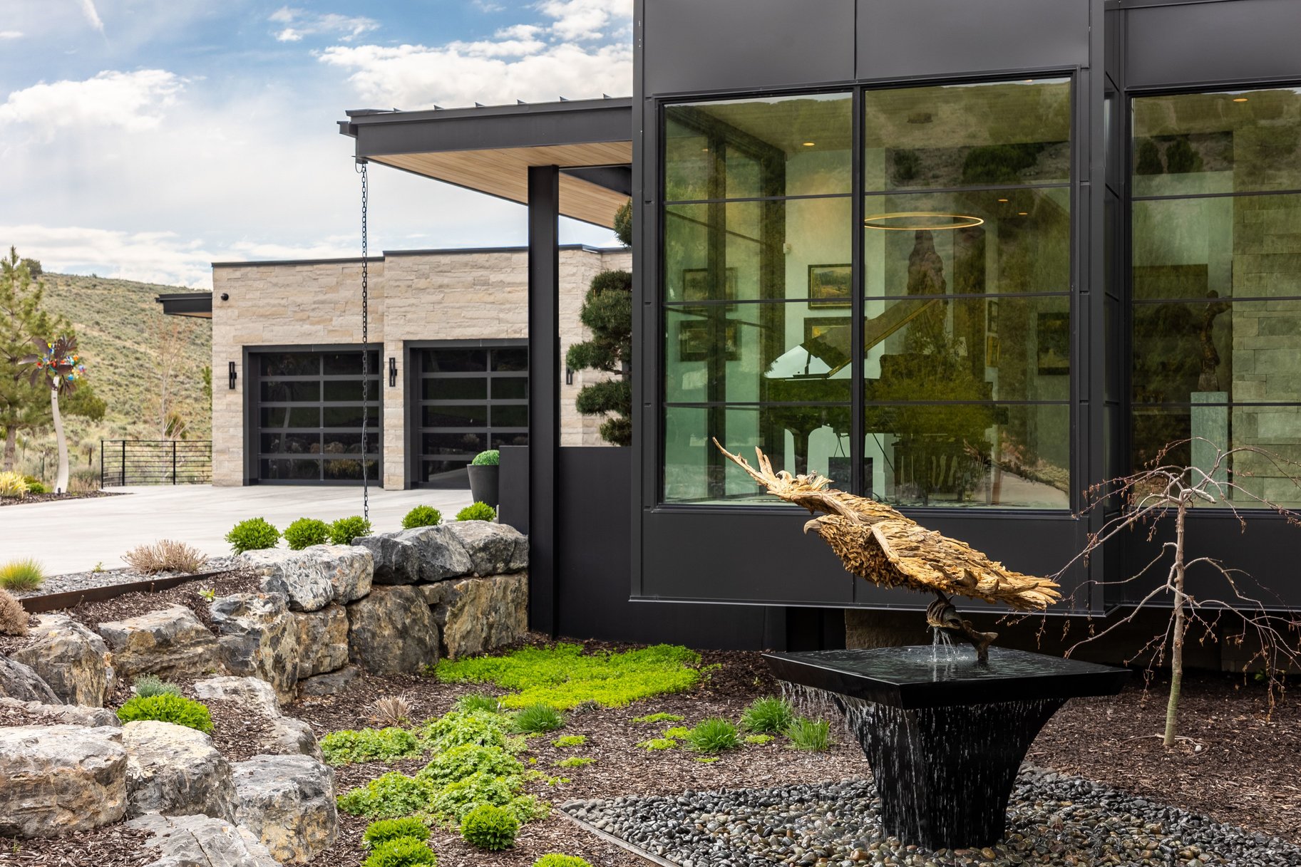  Luxury Lives Here  Architectural Masterpiece with Unmatched Privacy & Views - 物件實景