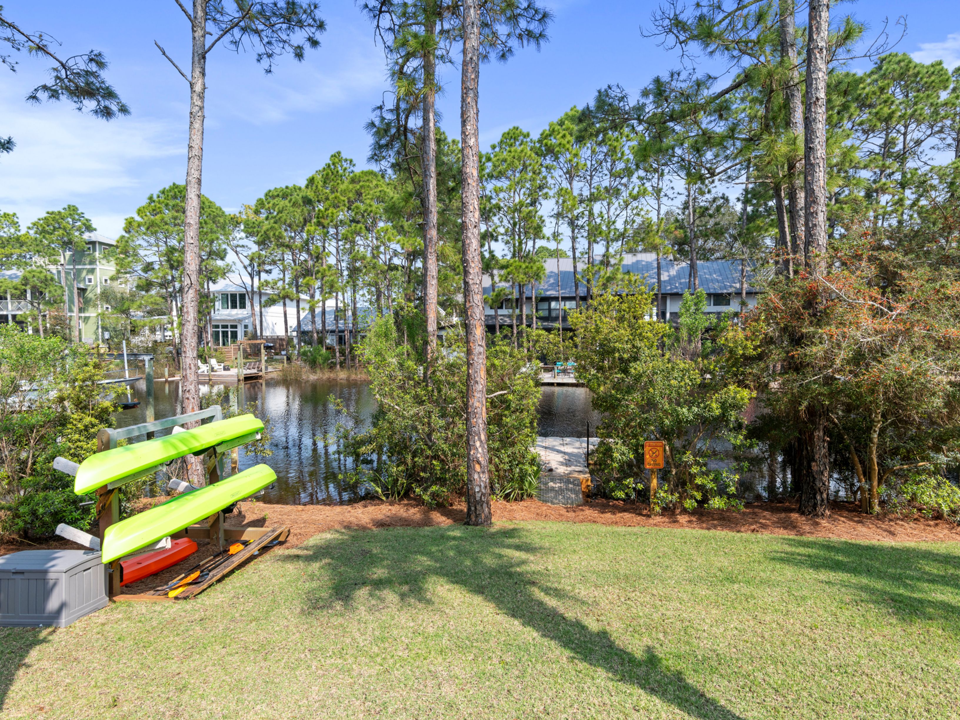 Lakefront Beach Retreat With Pool, Dock And Elevator - 物件實景