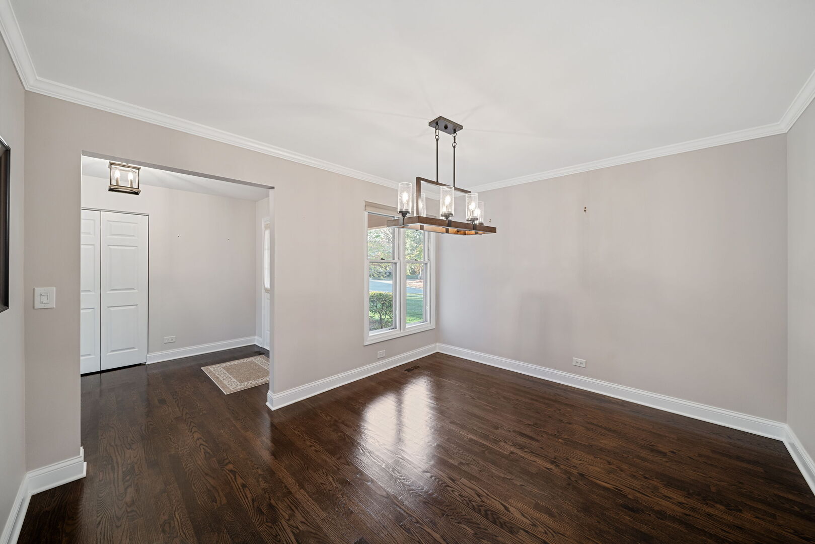 Palatine, Illinois, 60074, United States, 3 Bedrooms Bedrooms, ,3 BathroomsBathrooms,Residential,For Sale,1988286