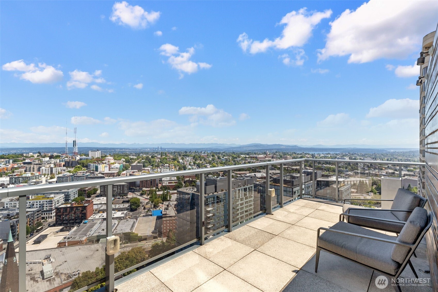 Seattle, Washington, 98101, United States, 2 Bedrooms Bedrooms, ,1 BathroomBathrooms,Residential,For Sale,1897094