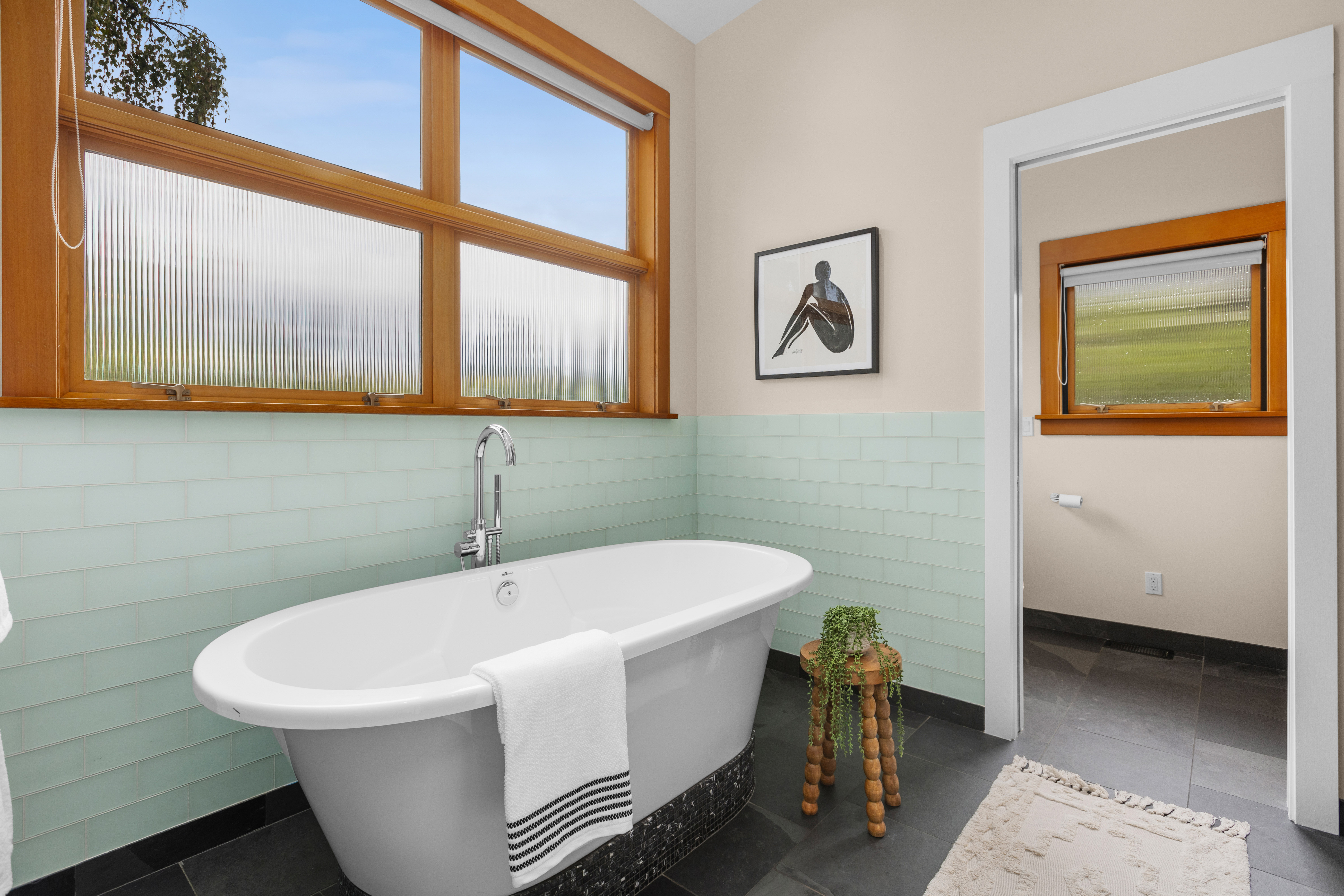  2223 39th Ave E, Seattle, WA 98112 - 物件實景
