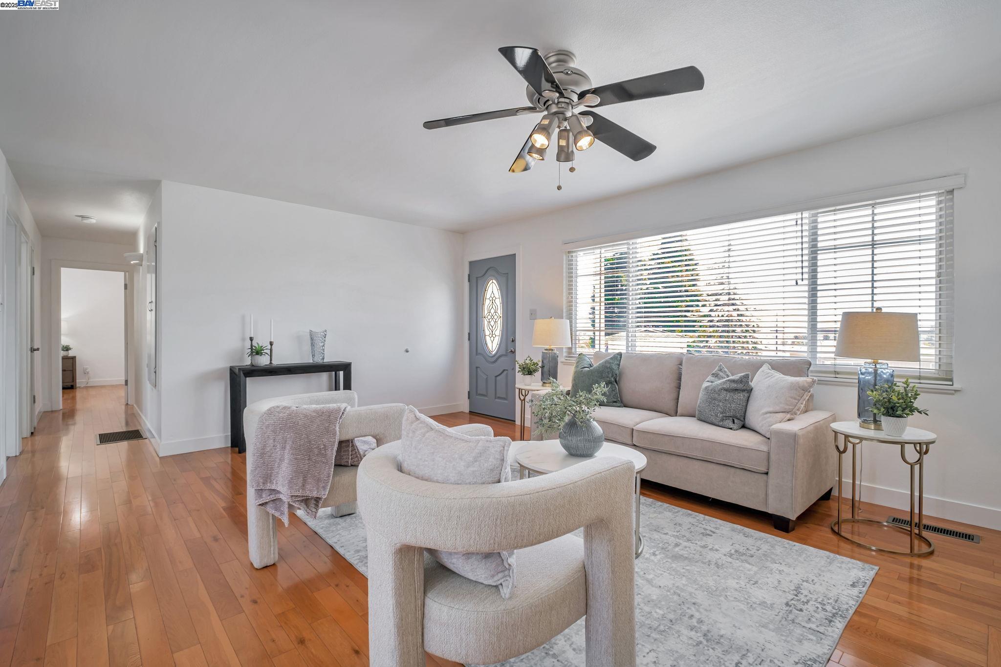 Castro Valley, California, 94546, United States, 3 Bedrooms Bedrooms, ,2 BathroomsBathrooms,Residential,For Sale,1901037