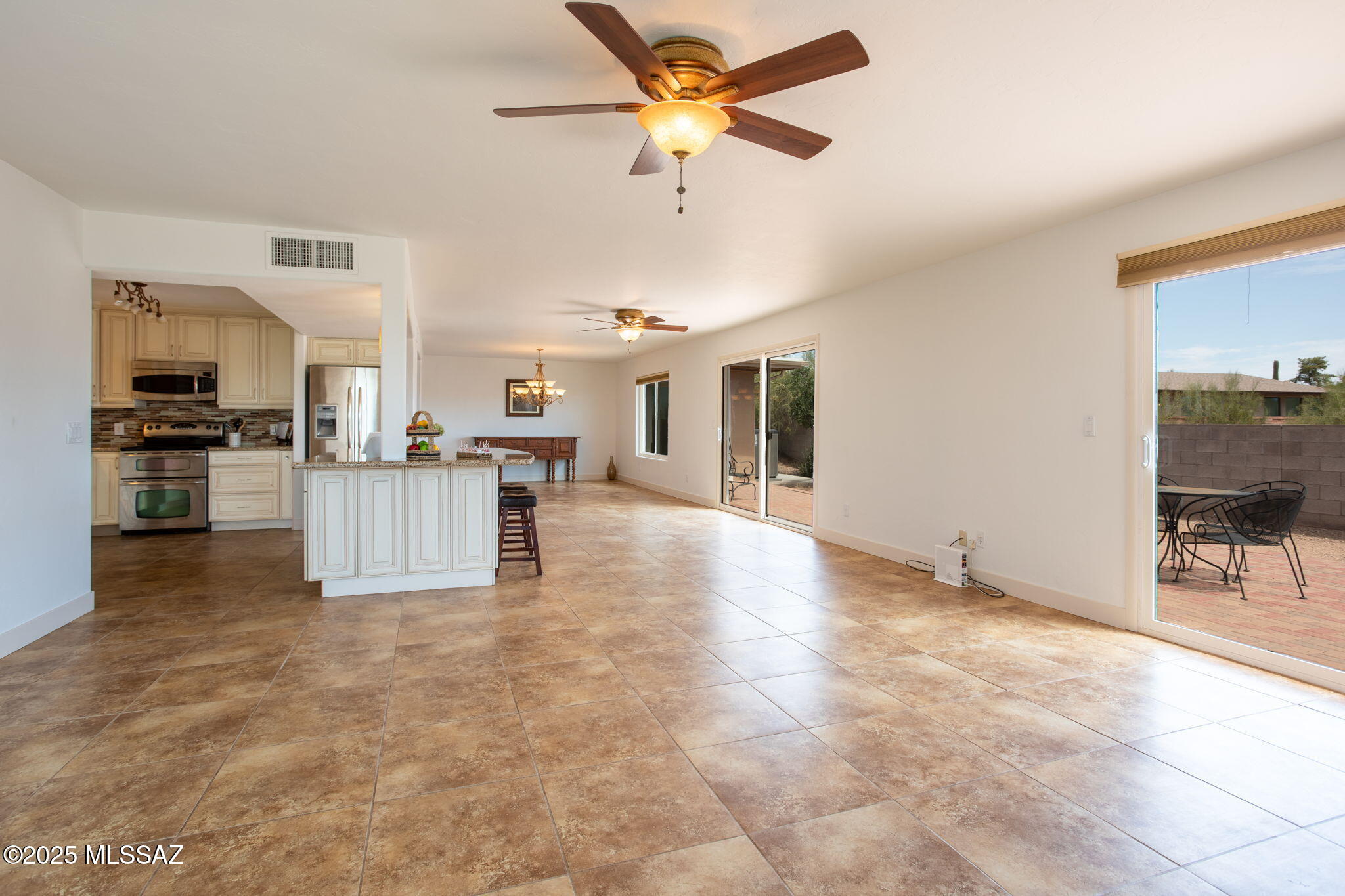 Tucson, Arizona, 85704, United States, 3 Bedrooms Bedrooms, ,2 BathroomsBathrooms,Residential,For Sale,1885622
