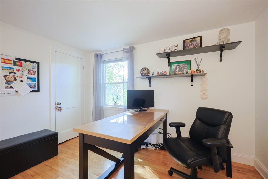 Stoneham, Massachusetts, 02180, United States, 4 Bedrooms Bedrooms, ,2 BathroomsBathrooms,Residential,For Sale,1940945