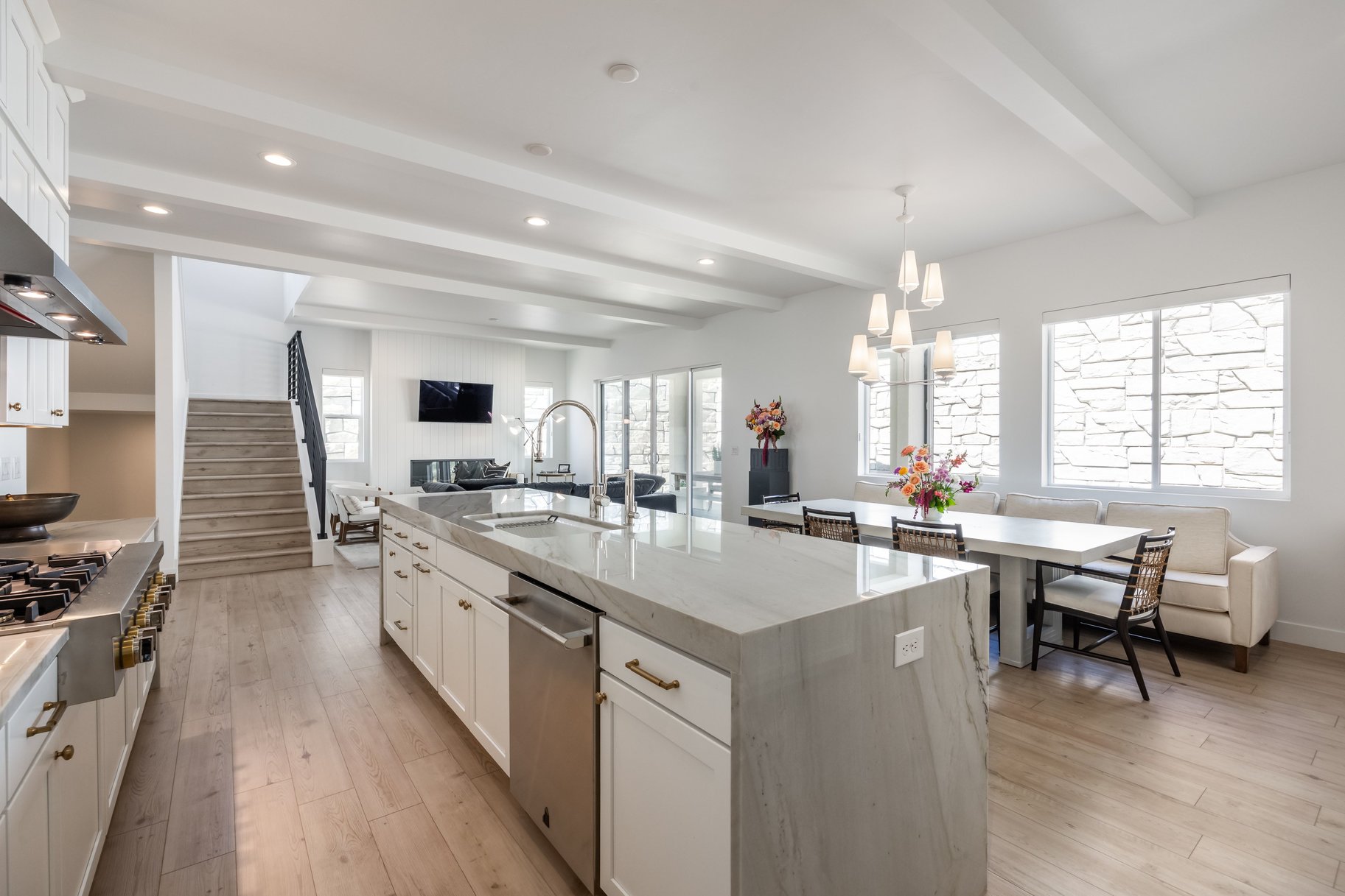  Designer Luxury with Mountain, Valley & Utah Lake Views in Lehi - 物件實景