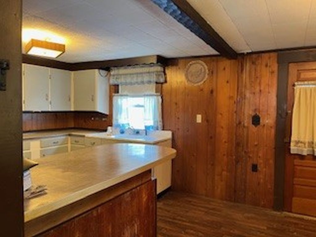 Portsmouth, New Hampshire, 03901, United States, 3 Bedrooms Bedrooms, ,1 BathroomBathrooms,Residential,For Sale,2005632