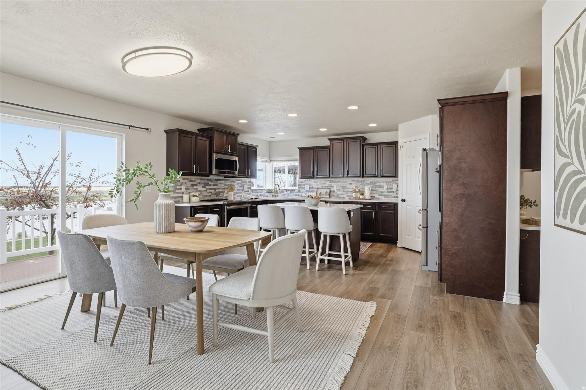 Woods Cross, Utah, 84087, United States, 6 Bedrooms Bedrooms, ,3 BathroomsBathrooms,Residential,For Sale,2002184