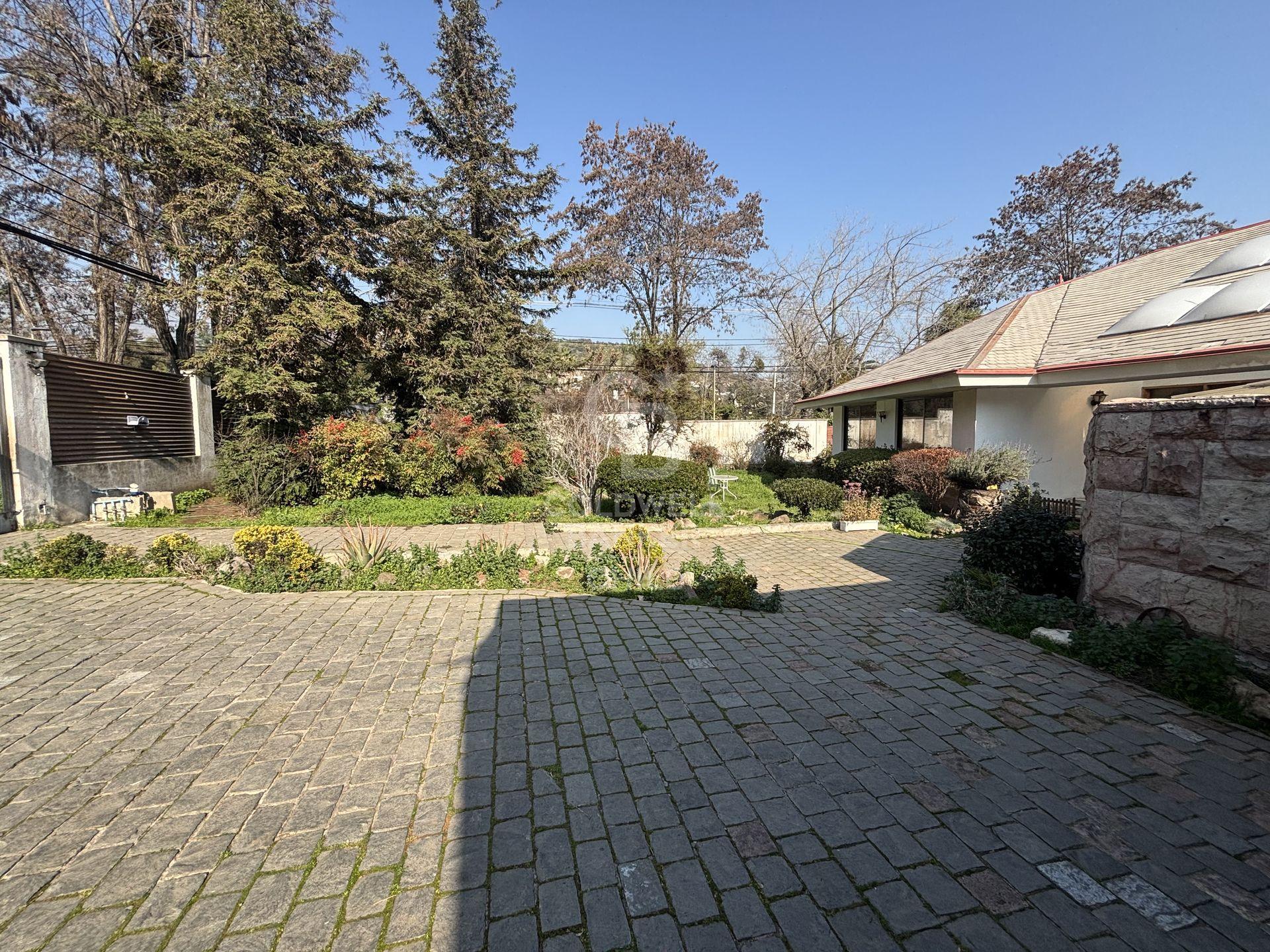 Las Condes, Chile, 4 Bedrooms Bedrooms, ,3 BathroomsBathrooms,Residential,For Sale,1972630