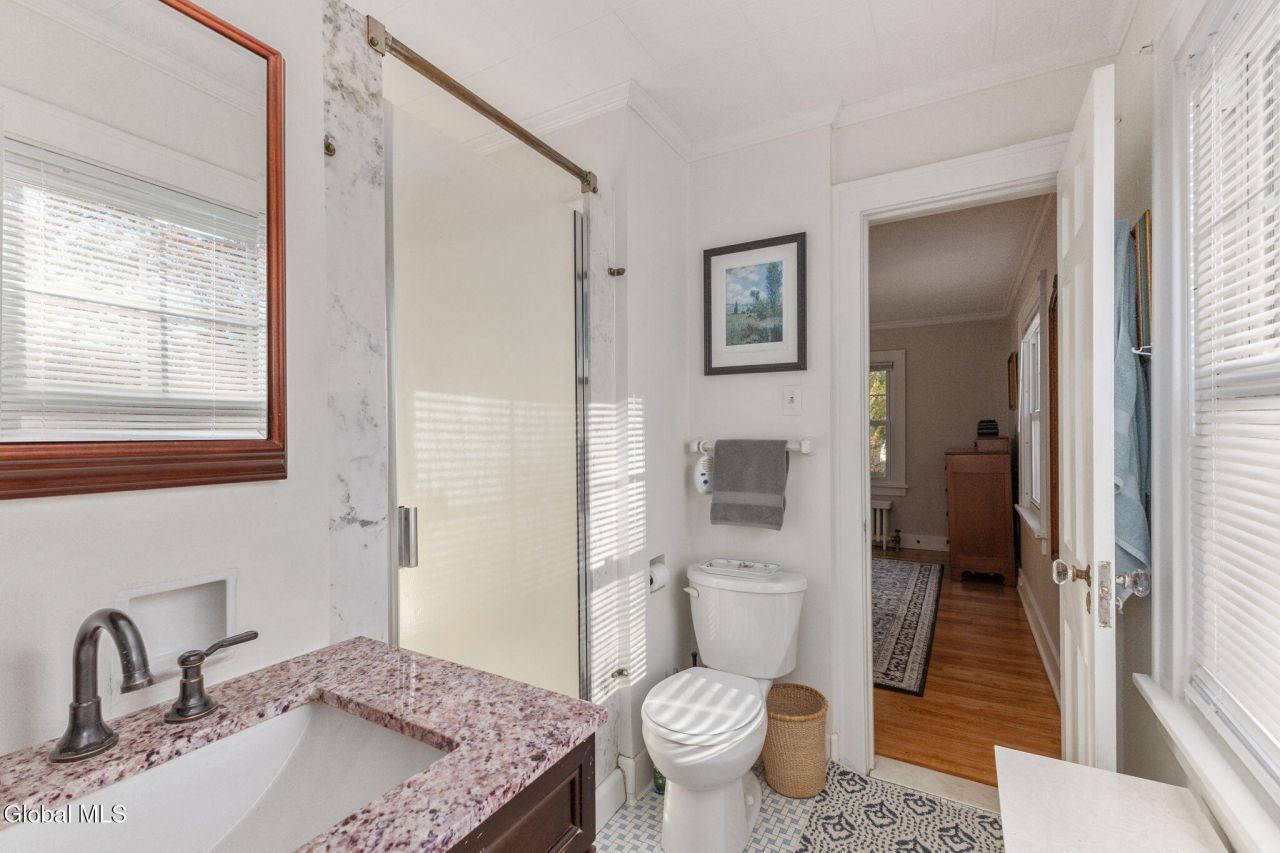 Niskayuna, New York, 12309, United States, 5 Bedrooms Bedrooms, ,3 BathroomsBathrooms,Residential,For Sale,1988361