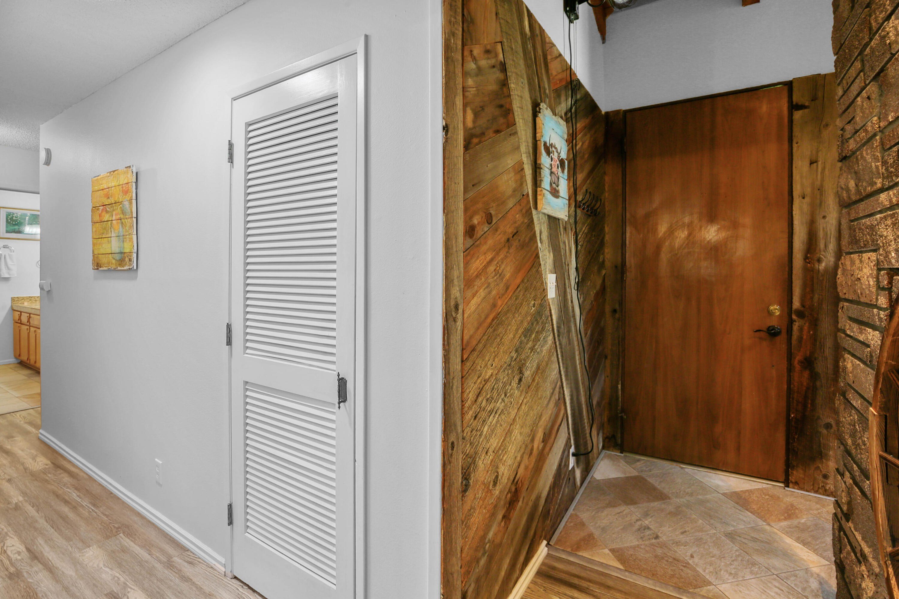 Cave Junction, Oregon, 97523, United States, 3 Bedrooms Bedrooms, ,2 BathroomsBathrooms,Residential,For Sale,1920593