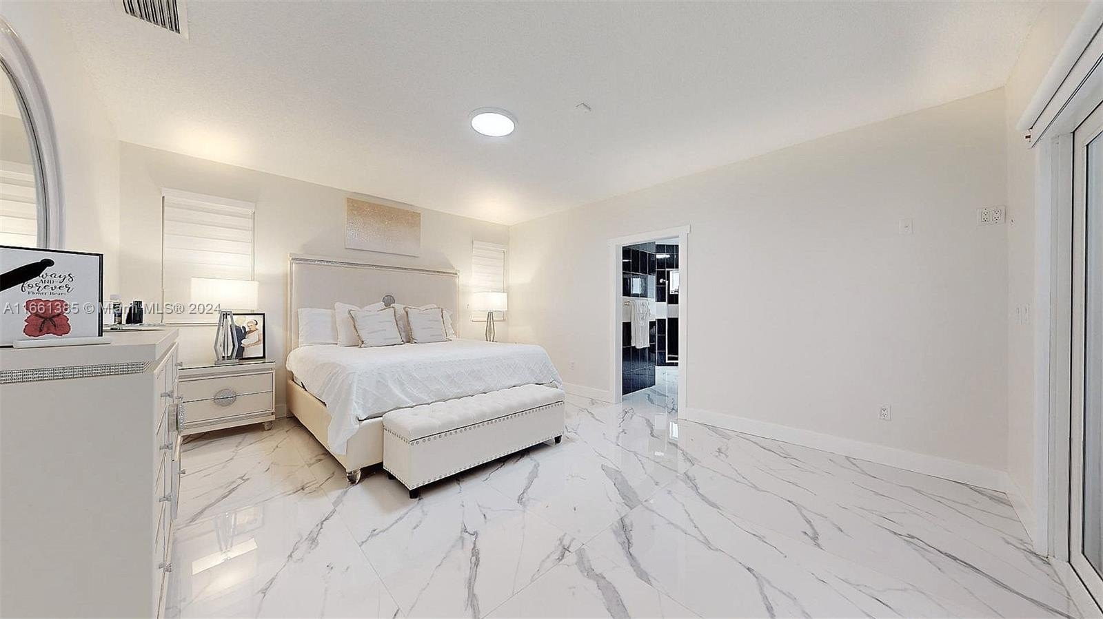 Miami, Florida, 33175, United States, 5 Bedrooms Bedrooms, ,4 BathroomsBathrooms,Residential,For Sale,1978992