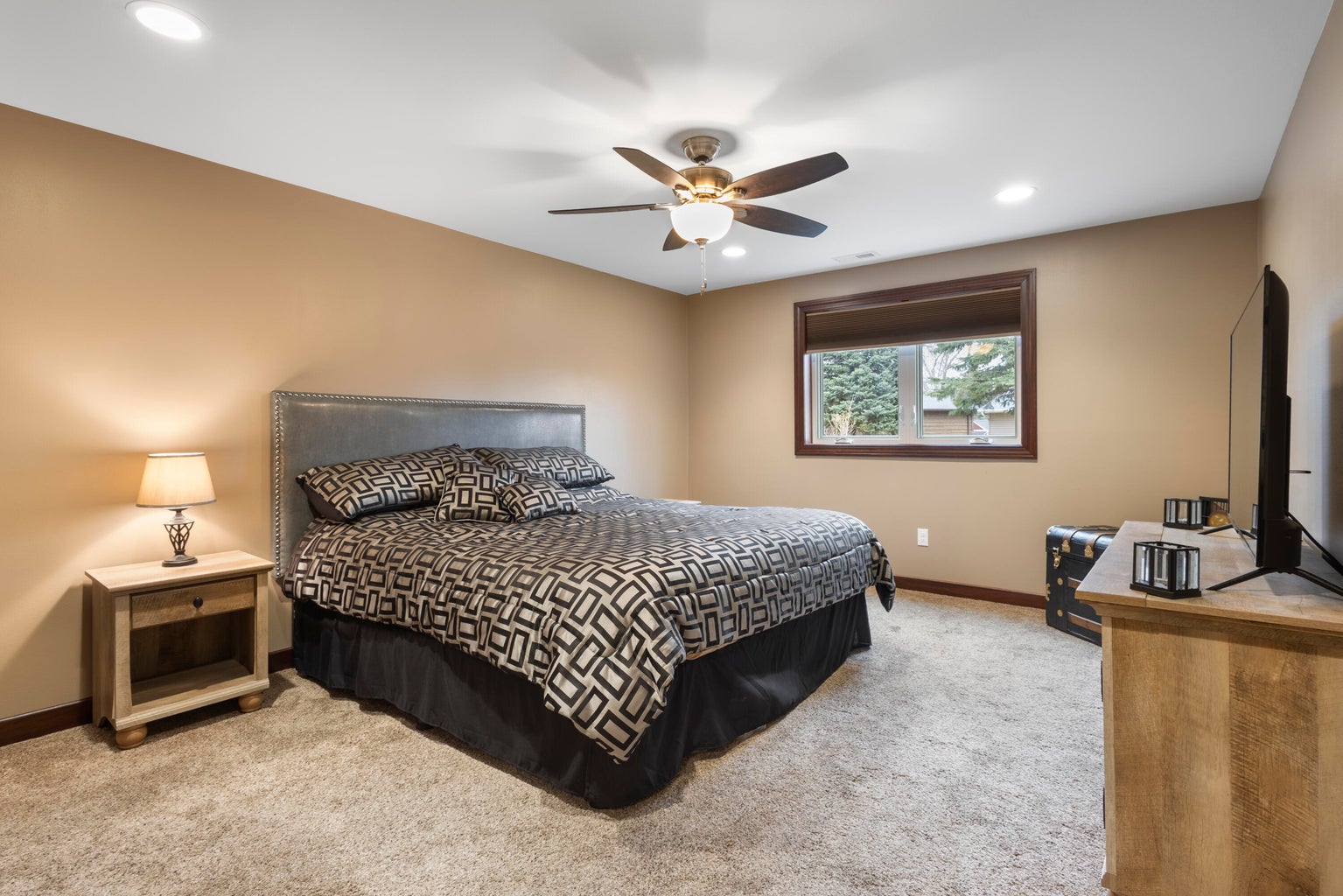 Brookings, South Dakota, 57006, United States, 5 Bedrooms Bedrooms, ,1 BathroomBathrooms,Residential,For Sale,1924534