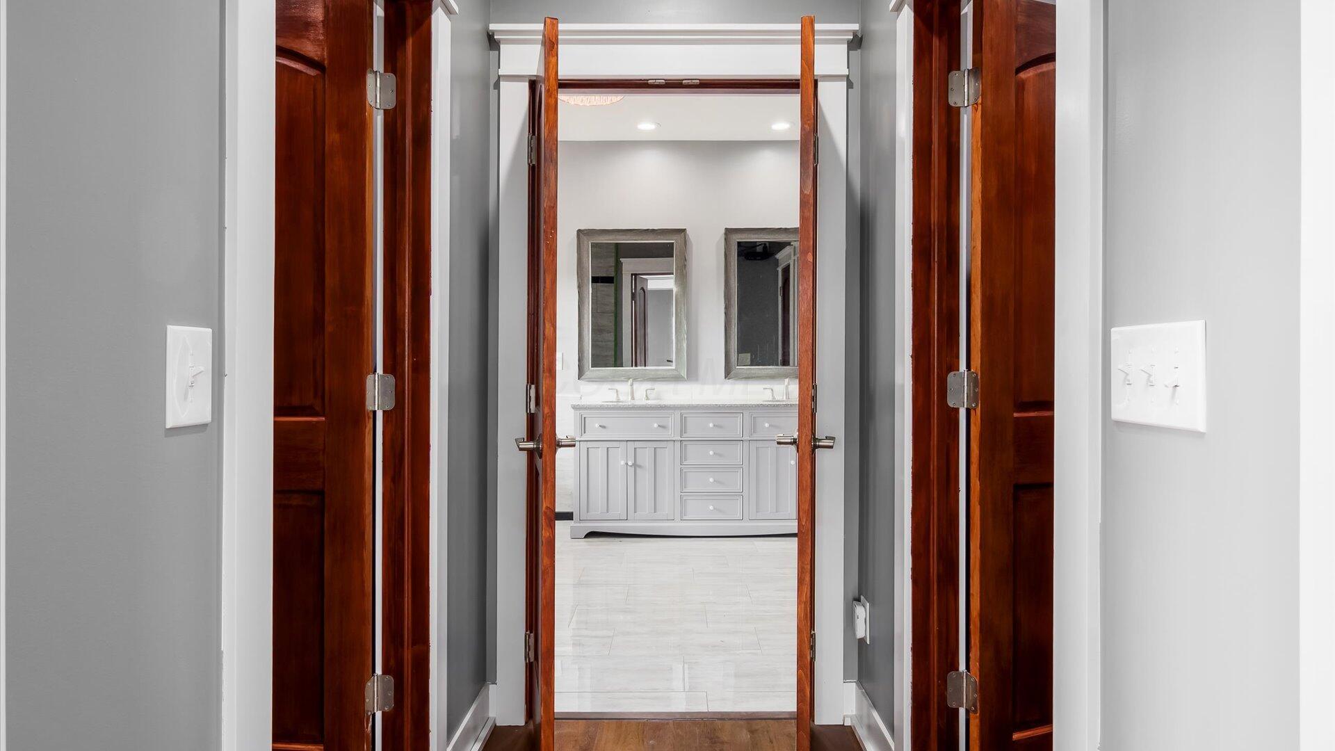 Mount Vernon, Ohio, 43050, United States, 4 Bedrooms Bedrooms, ,3 BathroomsBathrooms,Residential,For Sale,1977860