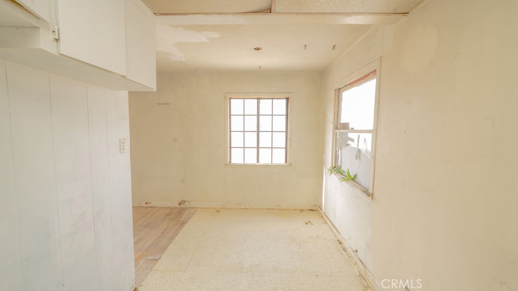 Hawthorne, California, 90250, United States, 2 Bedrooms Bedrooms, ,1 BathroomBathrooms,Residential,For Sale,1995863