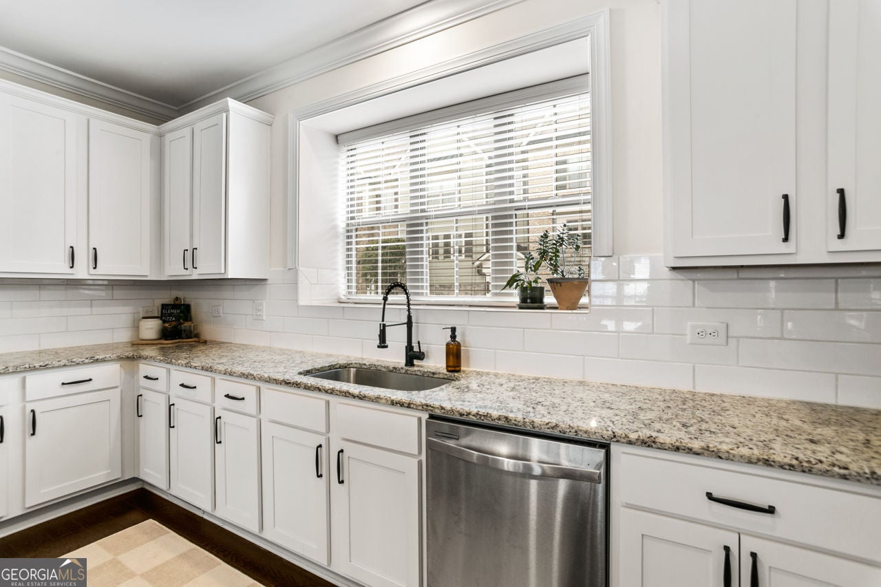 Marietta, Georgia, 30064, United States, 3 Bedrooms Bedrooms, ,4 BathroomsBathrooms,Residential,For Sale,1968342