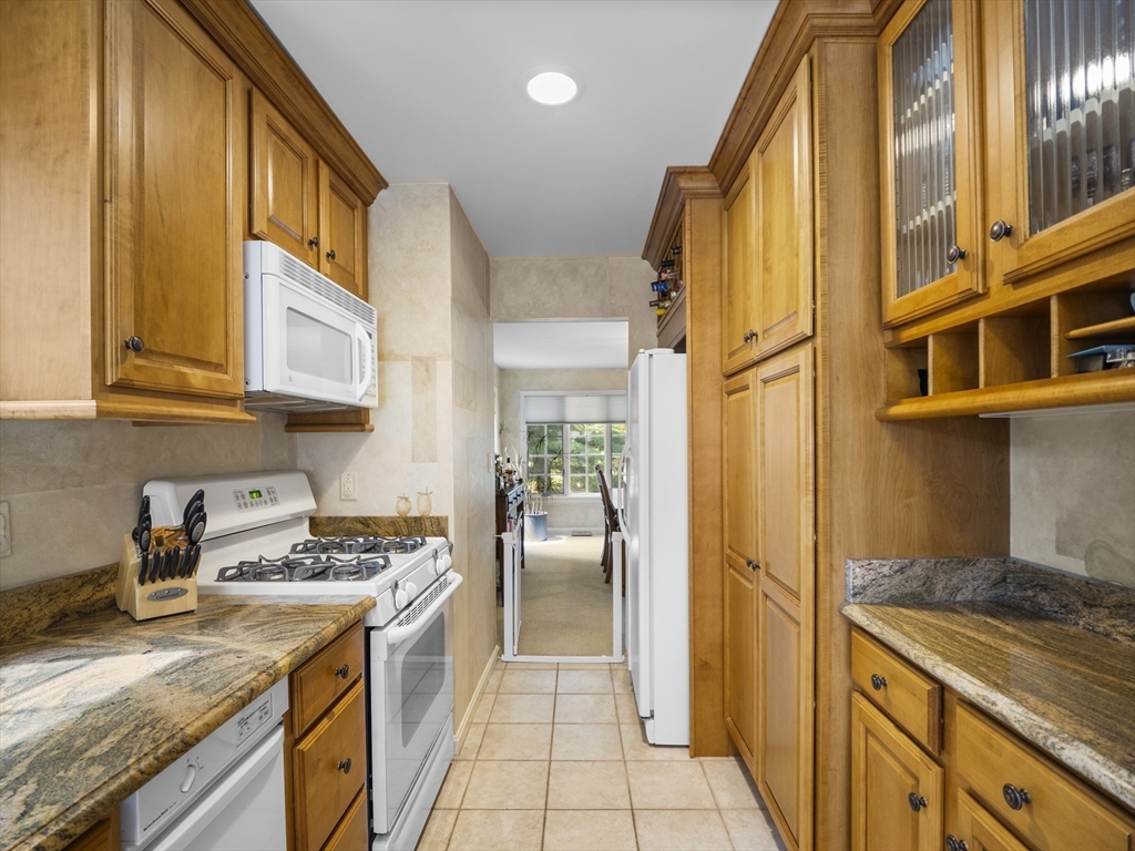 Worcester, Massachusetts, 01609, United States, 3 Bedrooms Bedrooms, ,4 BathroomsBathrooms,Residential,For Sale,1970257