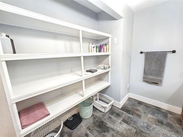 Tahlequah, Oklahoma, 74464, United States, 2 Bedrooms Bedrooms, ,2 BathroomsBathrooms,Residential,For Sale,1977801