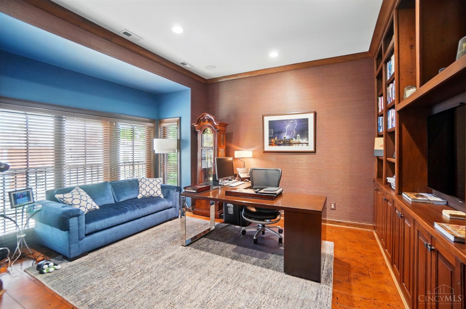 Cincinnati, Ohio, 45202, United States, 3 Bedrooms Bedrooms, ,4 BathroomsBathrooms,Residential,For Sale,1850372