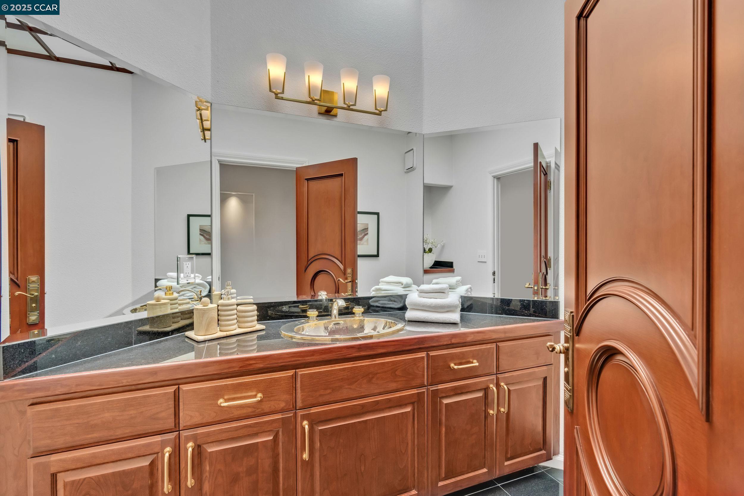 Danville, California, 94506, United States, 5 Bedrooms Bedrooms, ,6 BathroomsBathrooms,Residential,For Sale,1948518