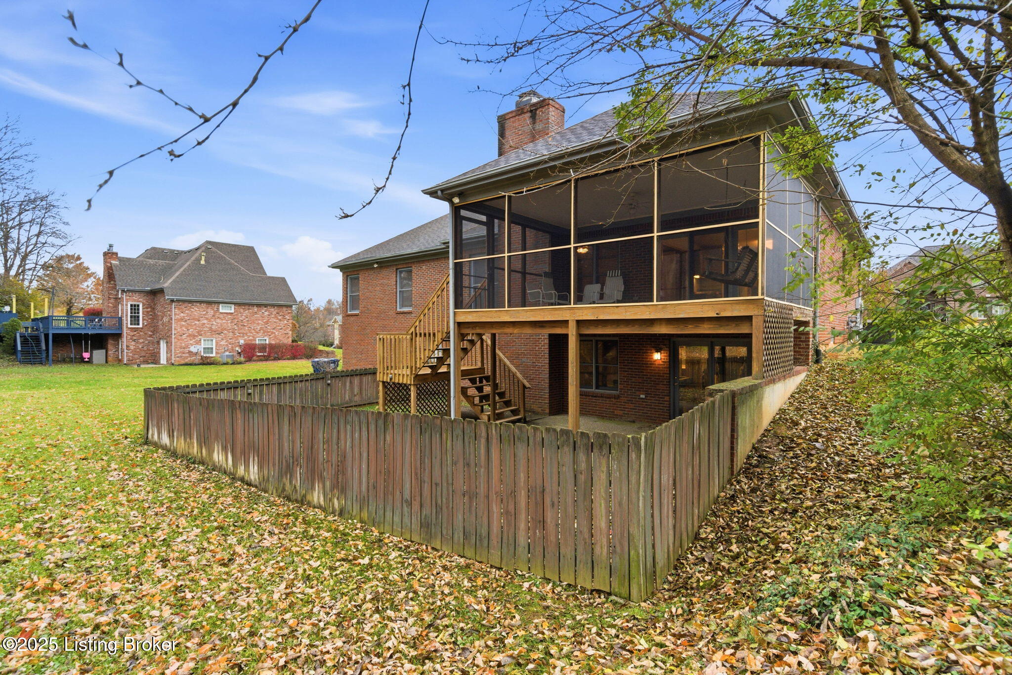 Prospect, Kentucky, 40059, United States, 3 Bedrooms Bedrooms, ,3 BathroomsBathrooms,Residential,For Sale,1996132