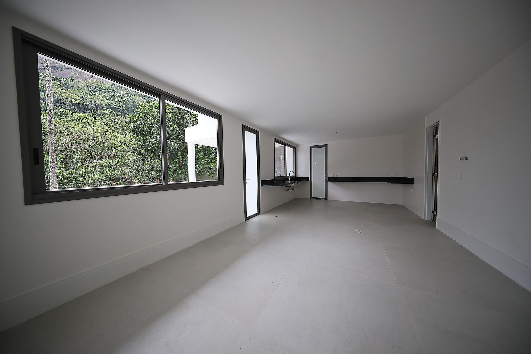  Triplex house with four suites and views of Pedra da Gávea in São Conrado - 物件實景