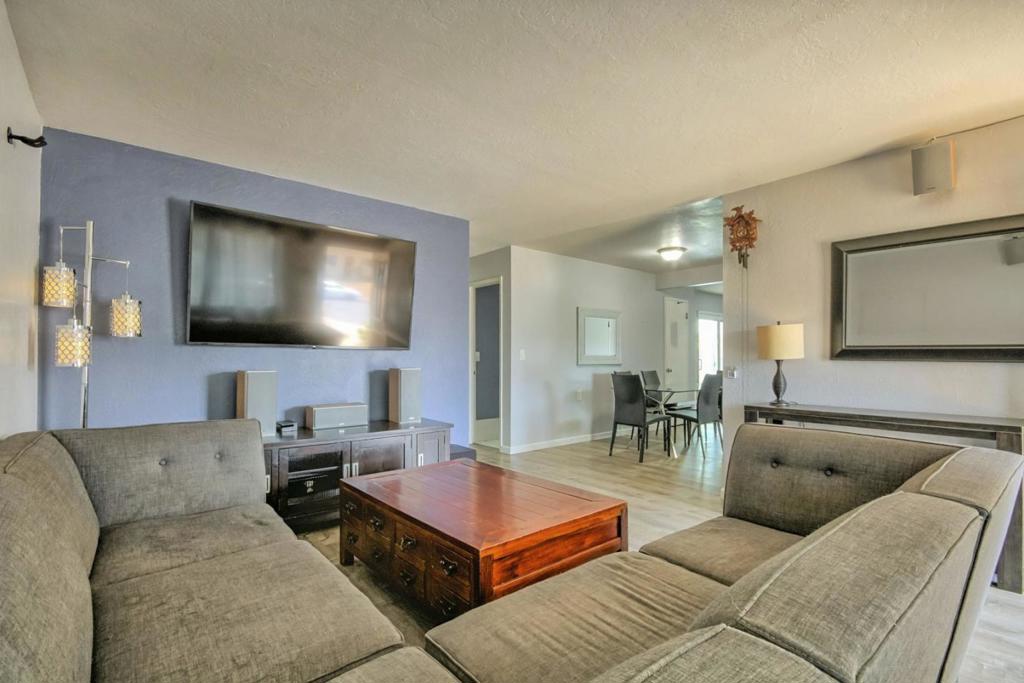 Watsonville, California, 95076, United States, 3 Bedrooms Bedrooms, ,2 BathroomsBathrooms,Residential,For Sale,1976006