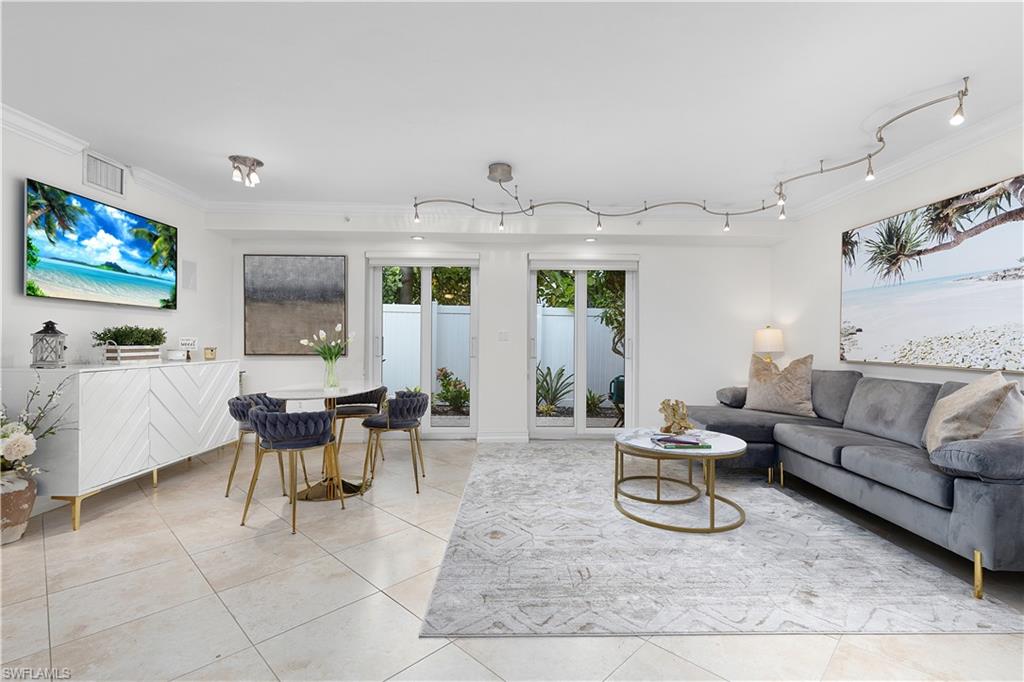 Naples, Florida, 34102, United States, 2 Bedrooms Bedrooms, ,2 BathroomsBathrooms,Residential,For Sale,1987994