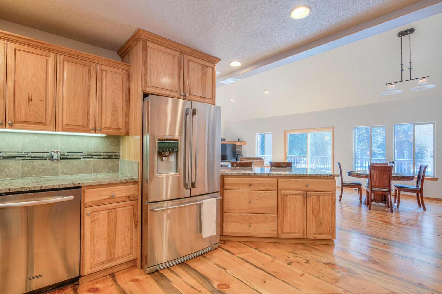 Bend, Oregon, 97707, United States, 5 Bedrooms Bedrooms, ,3 BathroomsBathrooms,Residential,For Sale,2010023