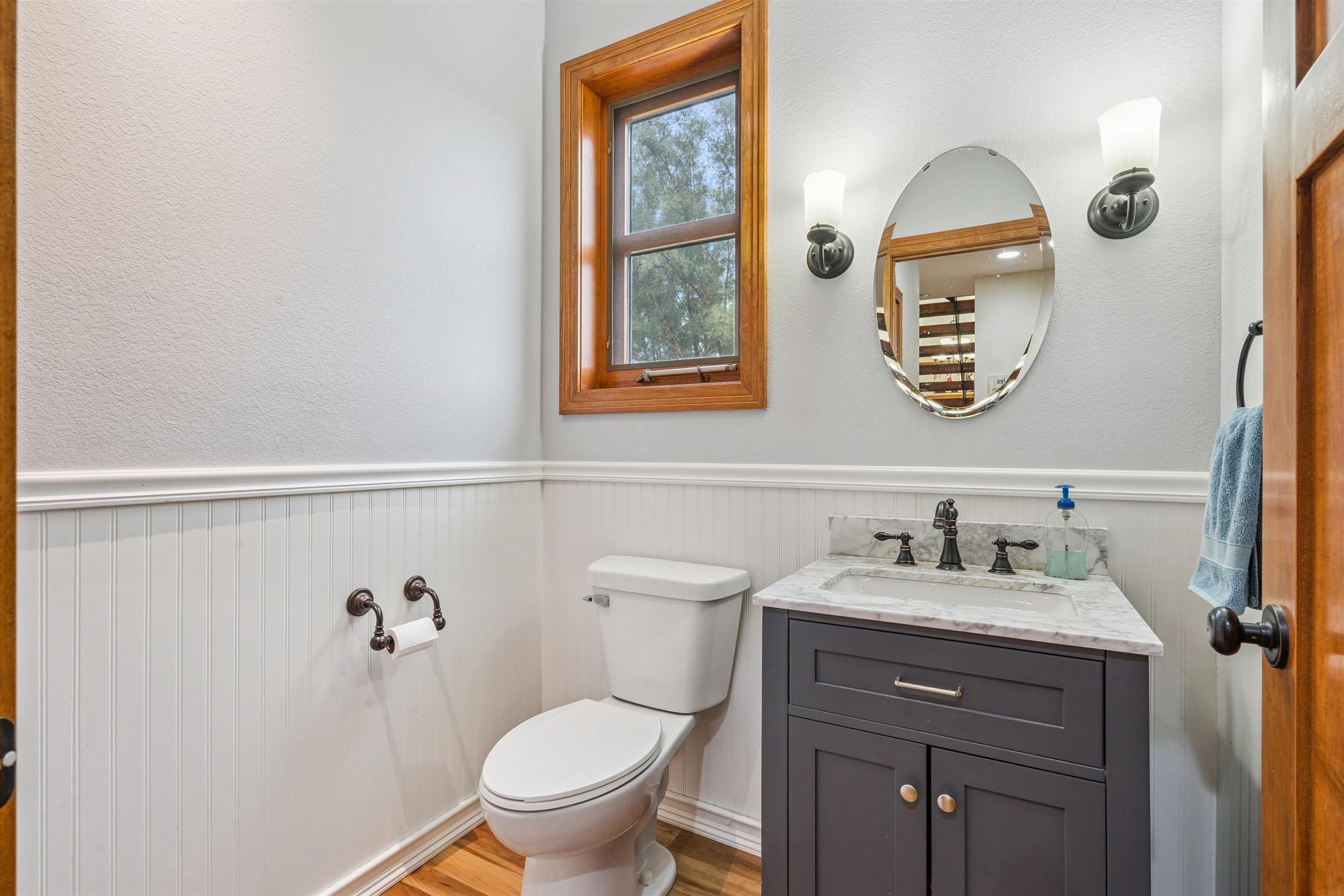 Waverly, Iowa, 50677, United States, 4 Bedrooms Bedrooms, ,4 BathroomsBathrooms,Residential,For Sale,1974808