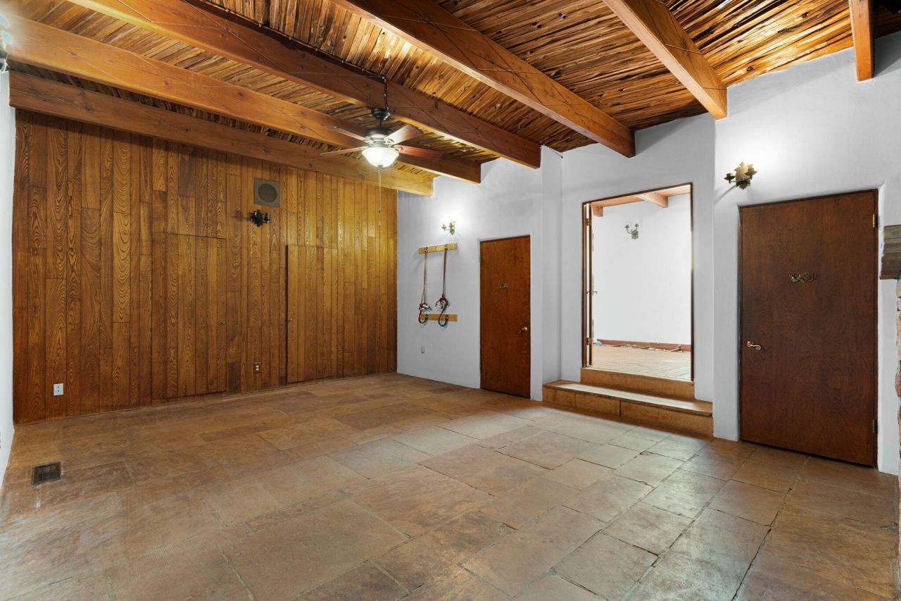 Albuquerque, New Mexico, 87106, United States, 4 Bedrooms Bedrooms, ,5 BathroomsBathrooms,Residential,For Sale,1896146