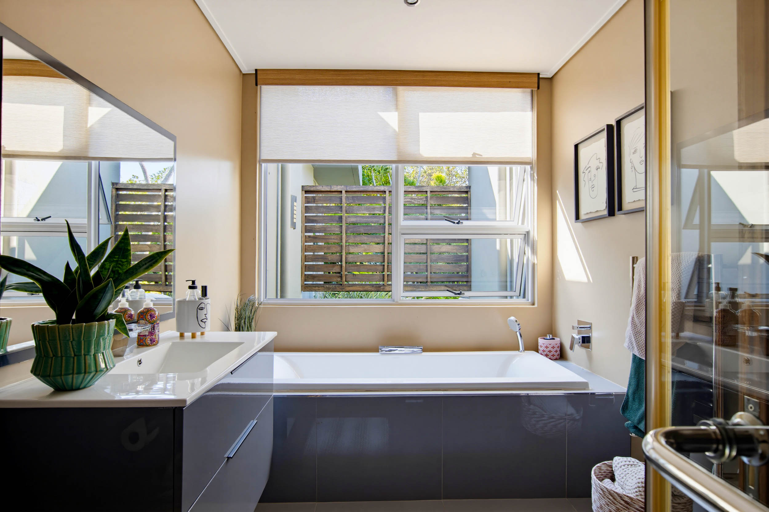  Contemporary Coastal Luxury with Panoramic Ocean Views in Brettenwood Estate - 物件實景
