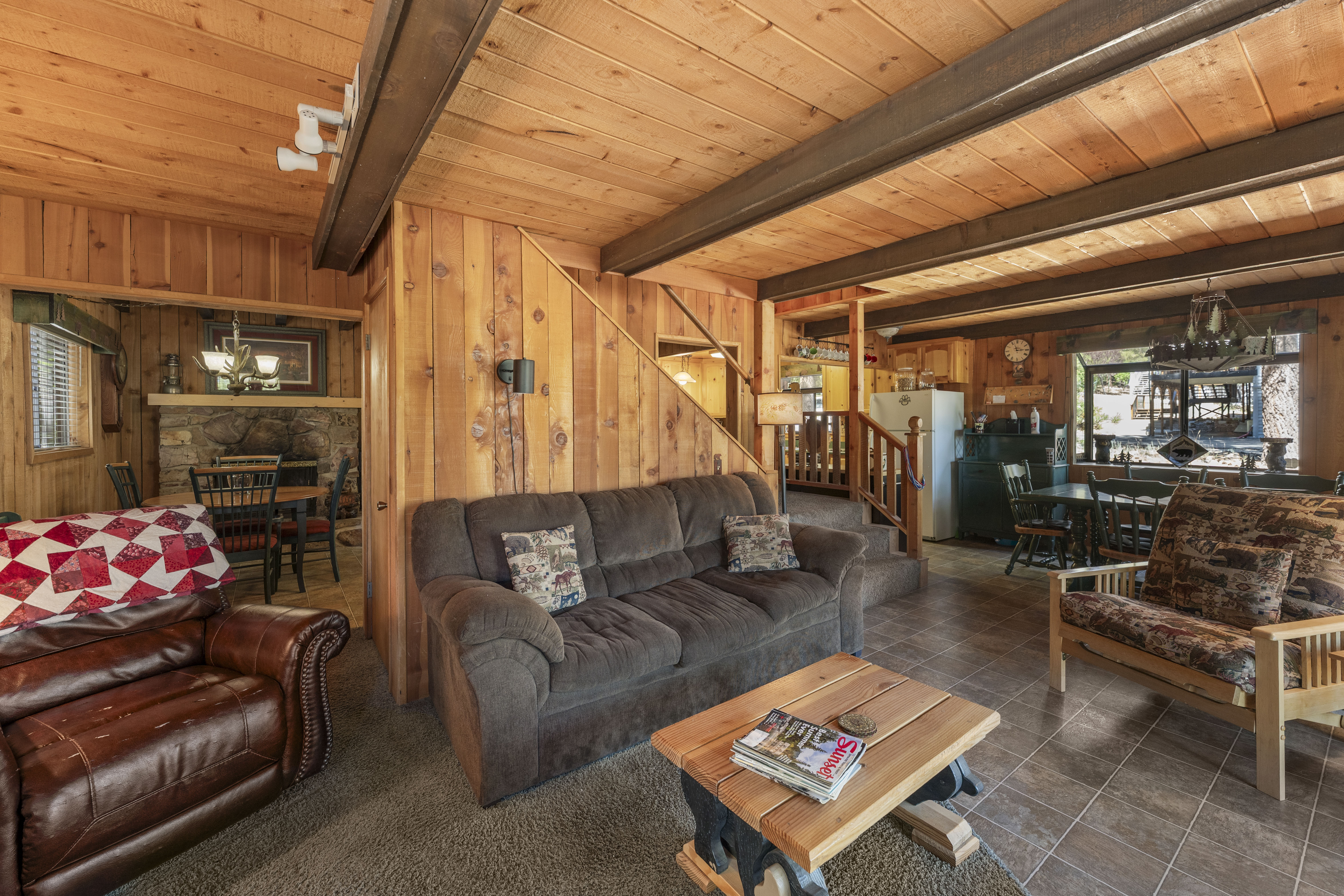  39625 Flicker Road, Fawnskin, CA 92333 - 物件實景