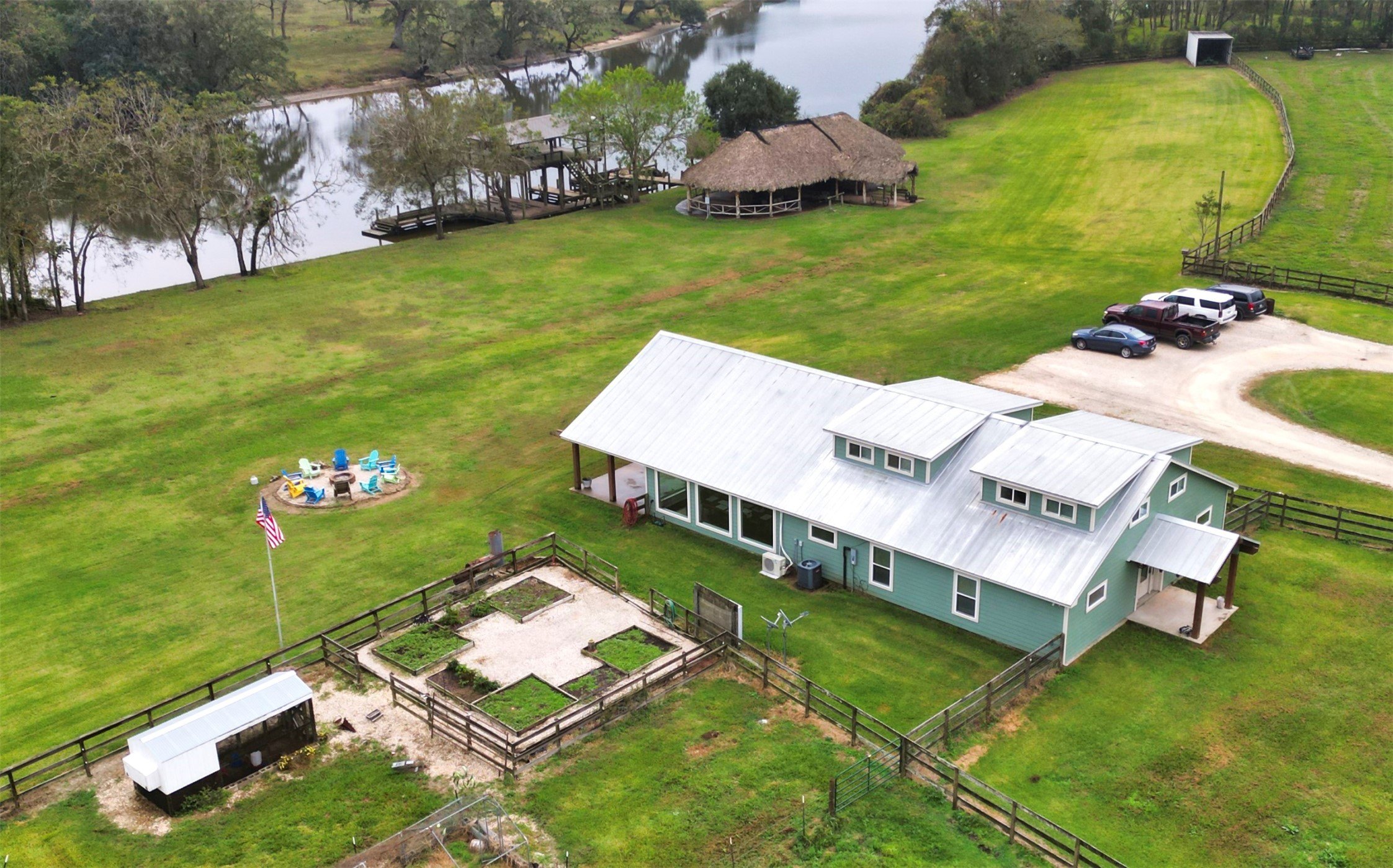 Brazoria, Texas, 77422, United States, 6 Bedrooms Bedrooms, ,6 BathroomsBathrooms,Residential,For Sale,1978625