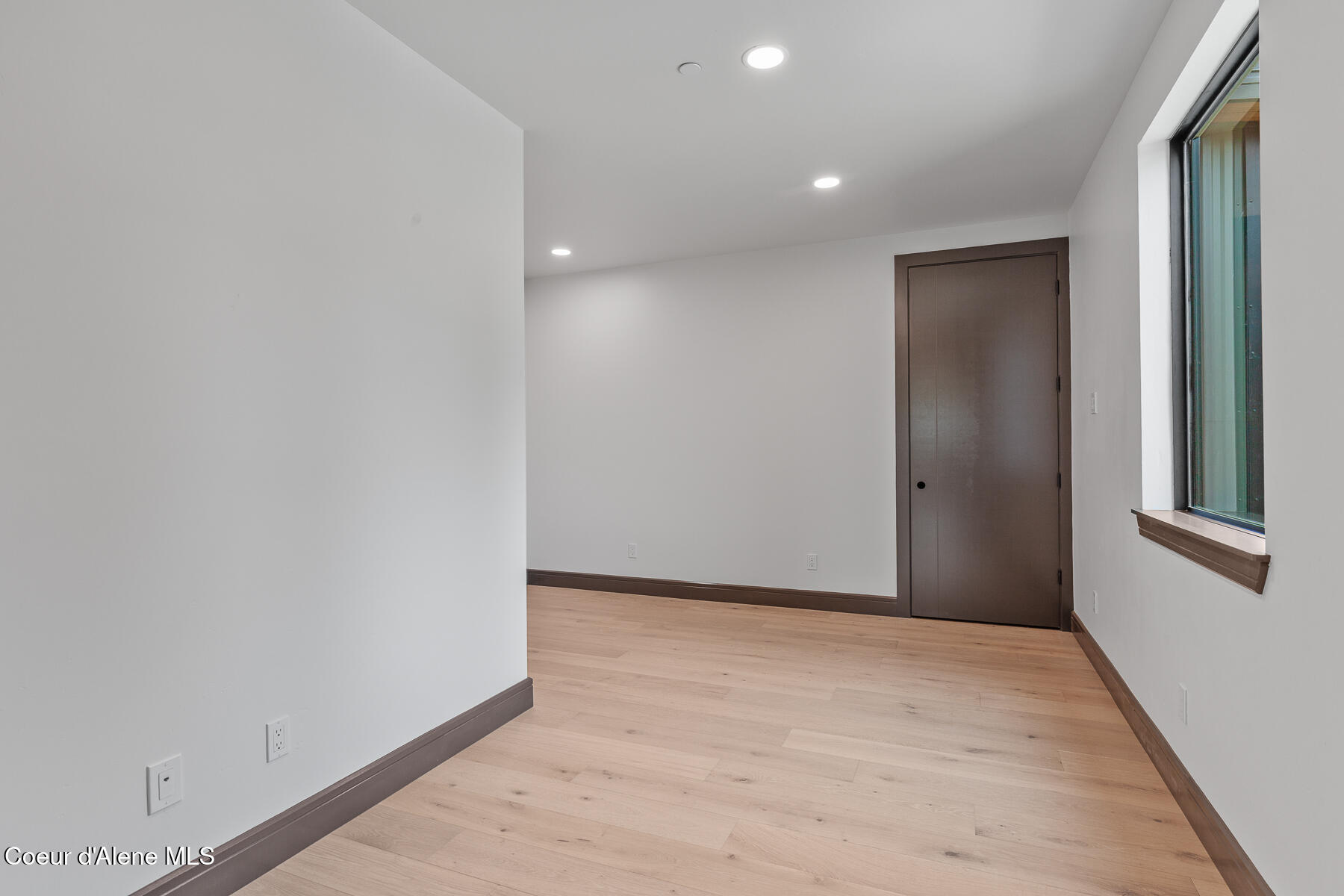 Coeur d'Alene, Idaho, 83814, United States, 3 Bedrooms Bedrooms, ,4 BathroomsBathrooms,Residential,For Sale,1977257