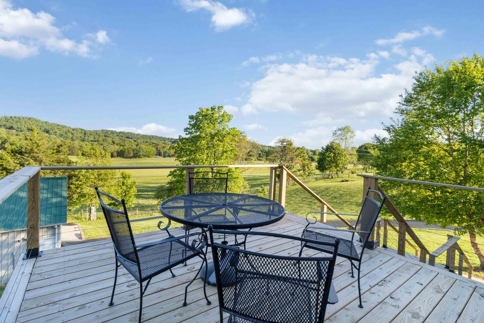 Somerset, Kentucky, 42503, United States, 6 Bedrooms Bedrooms, ,5 BathroomsBathrooms,Residential,For Sale,1835271