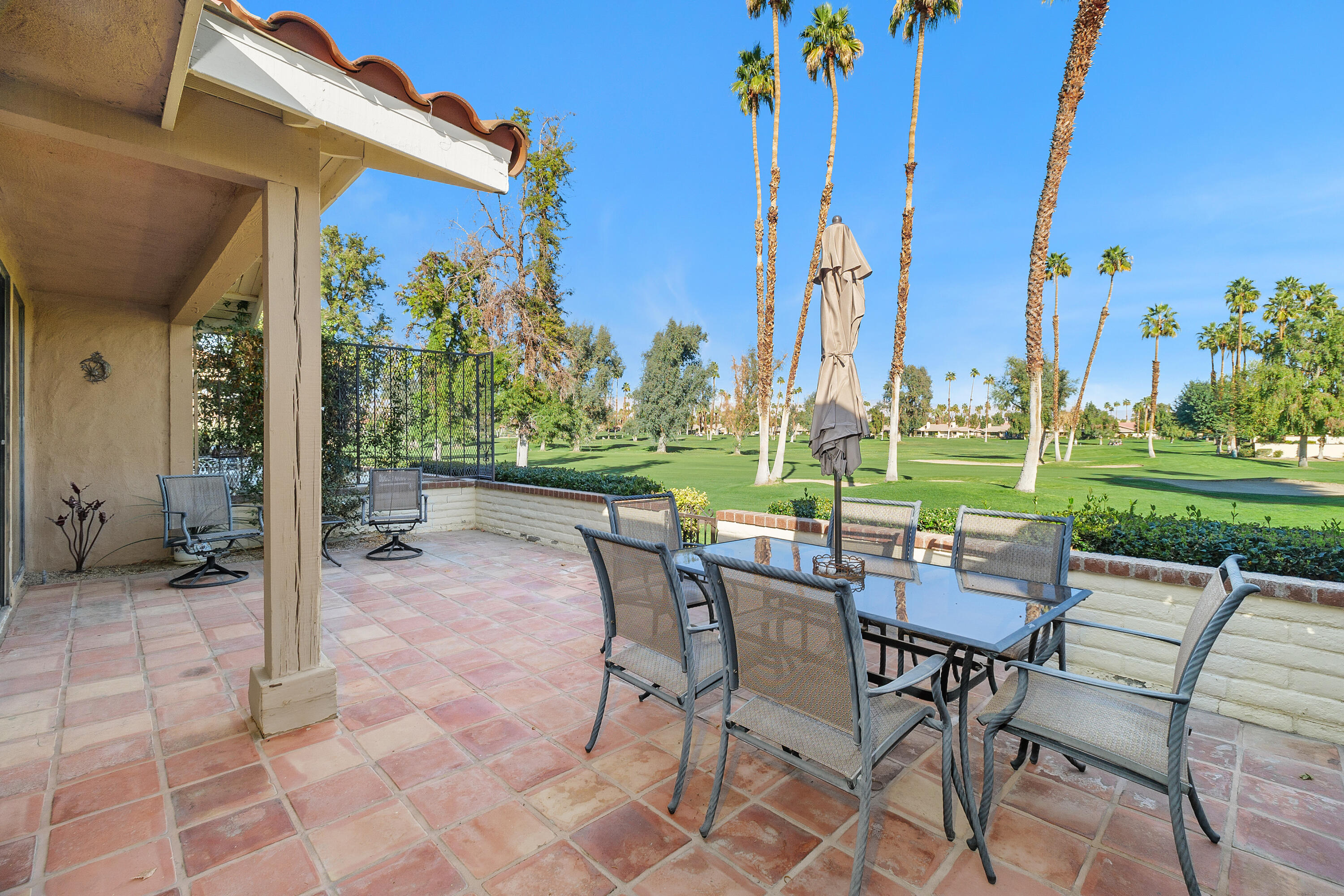 Palm Desert, California, 92260, United States, 2 Bedrooms Bedrooms, ,2 BathroomsBathrooms,Residential,For Sale,1951083