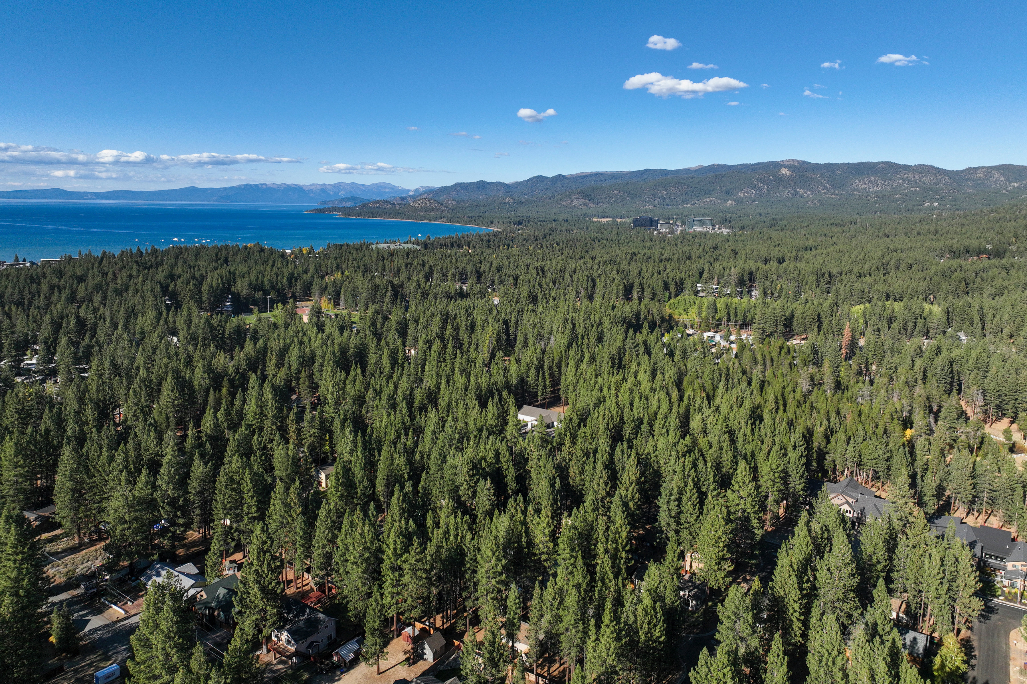  Relaxed Mountain Living with Every Modern Touch - 物件實景