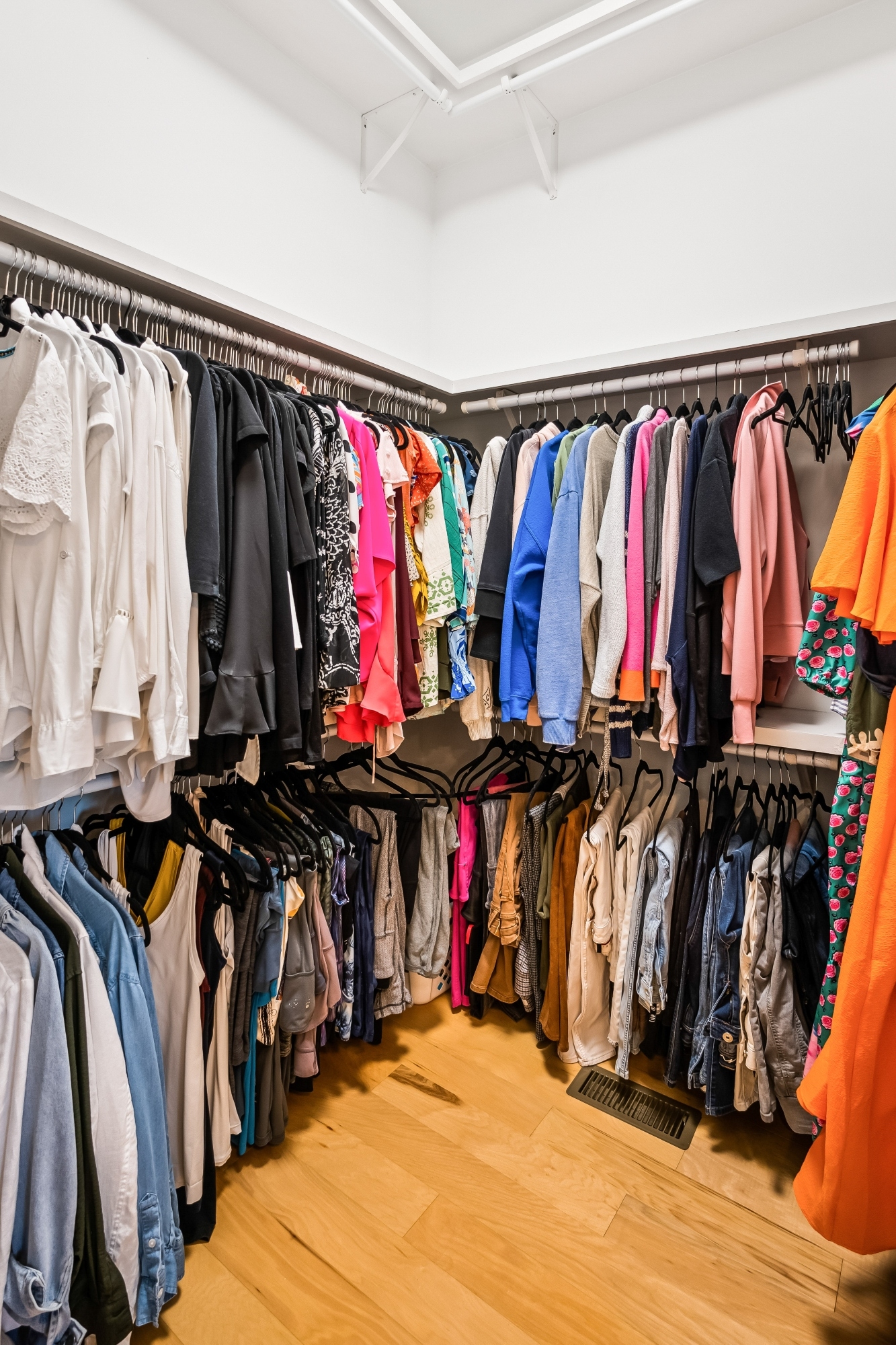  2120 Malcolm Road - 物件實景