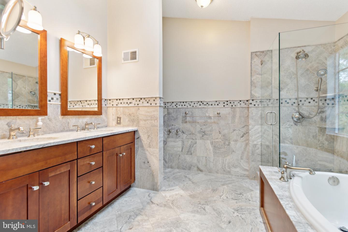 OLNEY, Maryland, 20832, United States, 3 Bedrooms Bedrooms, ,4 BathroomsBathrooms,Residential,For Sale,1931651